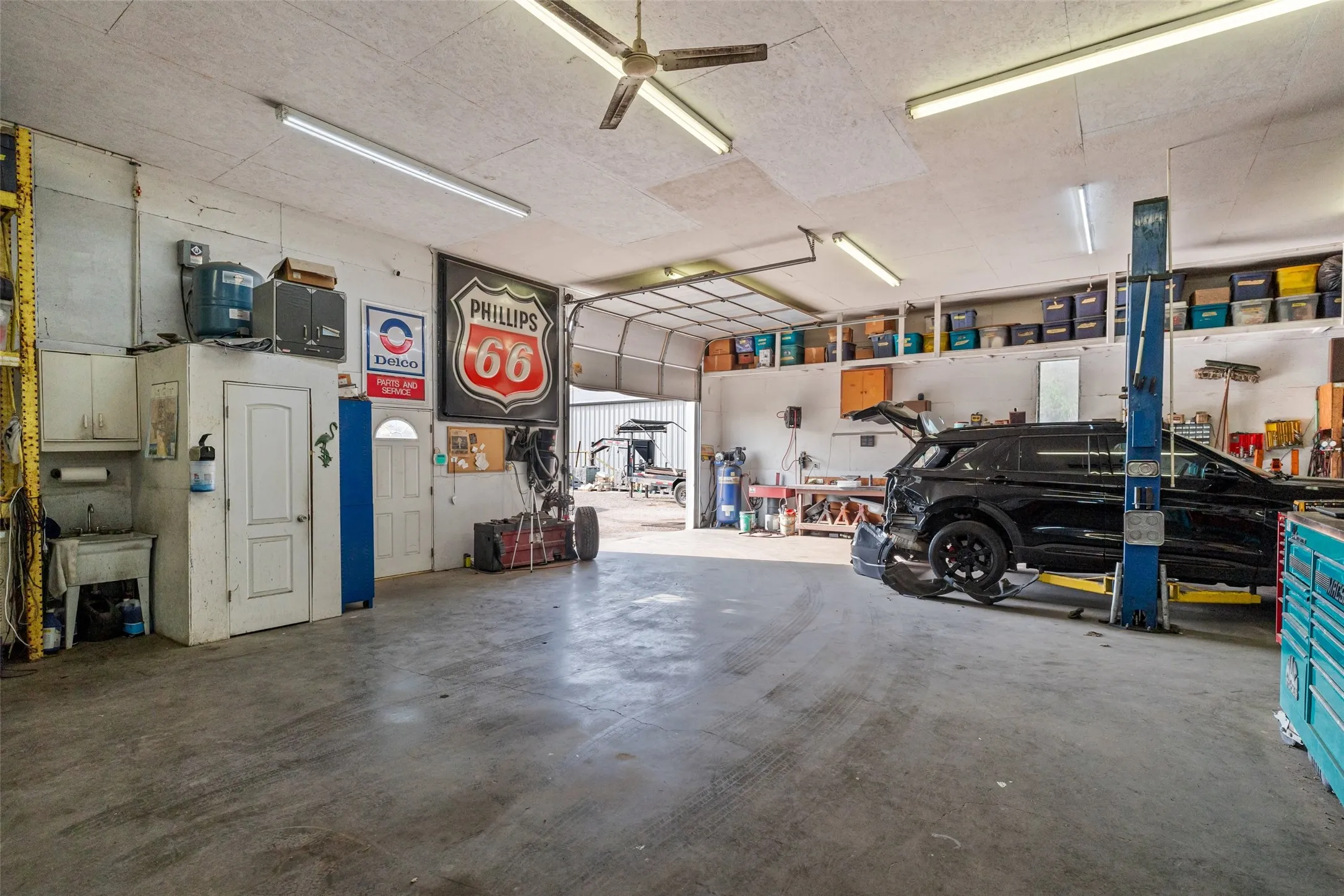 40 x 60 Garage workshop area