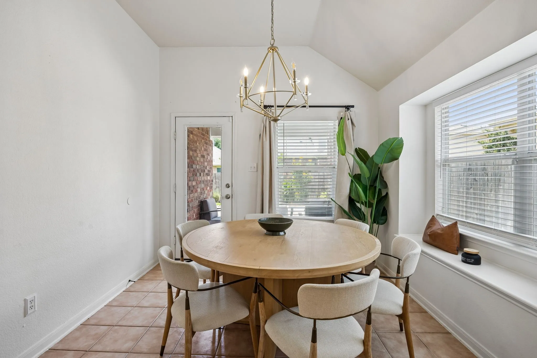 With a convenient breakfast nook and pantry, this is a space designed for both quick morning coffee and effortless entertaining.