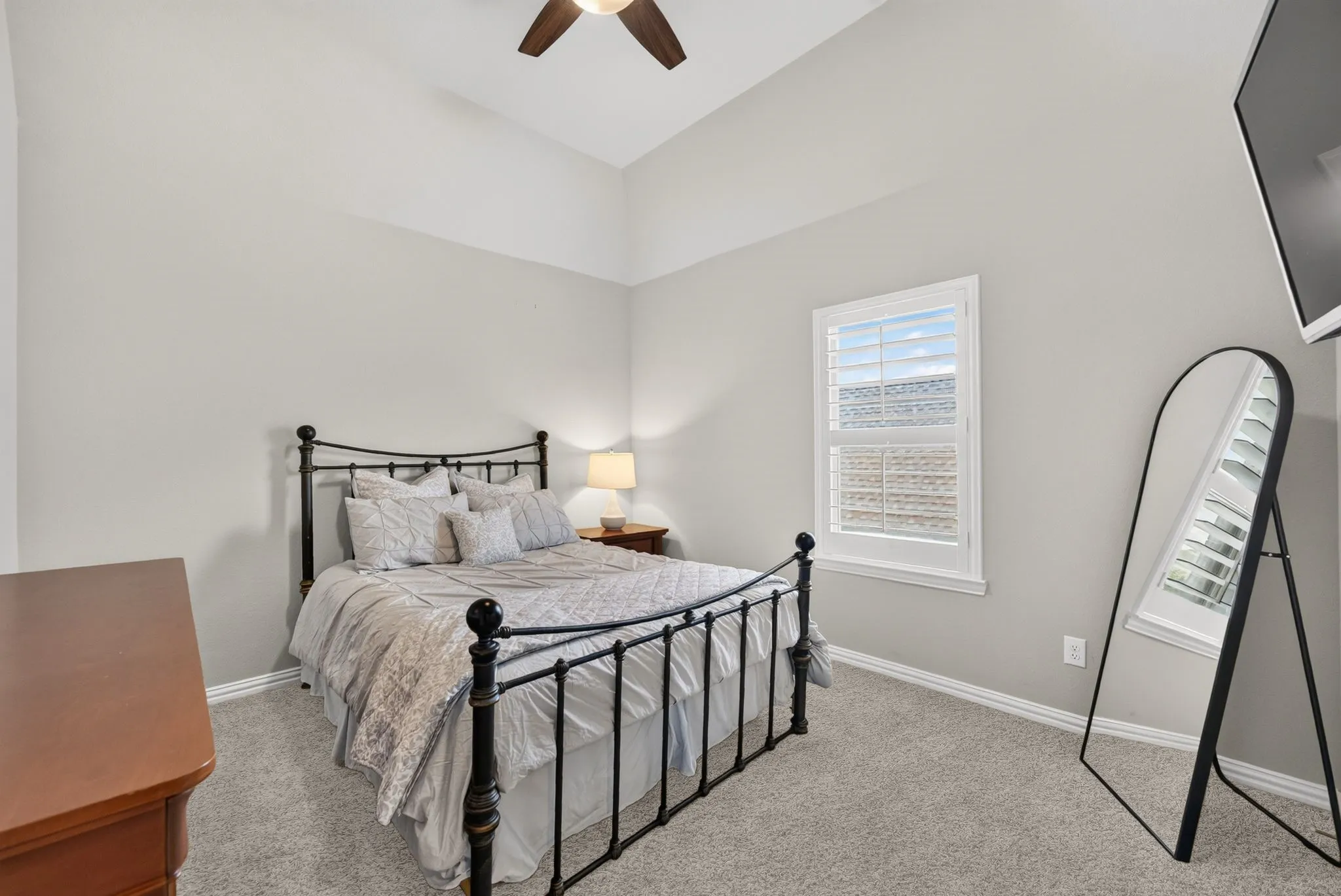 Single Family Residence For Sale in Denton County , 1823 Passion Flower Road, Frisco, Texas 75033, 5 Bedroom, 7 Bathroom, 3 Garage spaces, 4,465 Sqft, built in 2017, mls#21325693, Real Estate Agent in Frisco, Homes For Sale in Denton county, Homes For Sale in Frisco, Realtor in Frisco Texas, Real Estate Brokerage Independent Realty Texas, Luminita Cordes Realtor