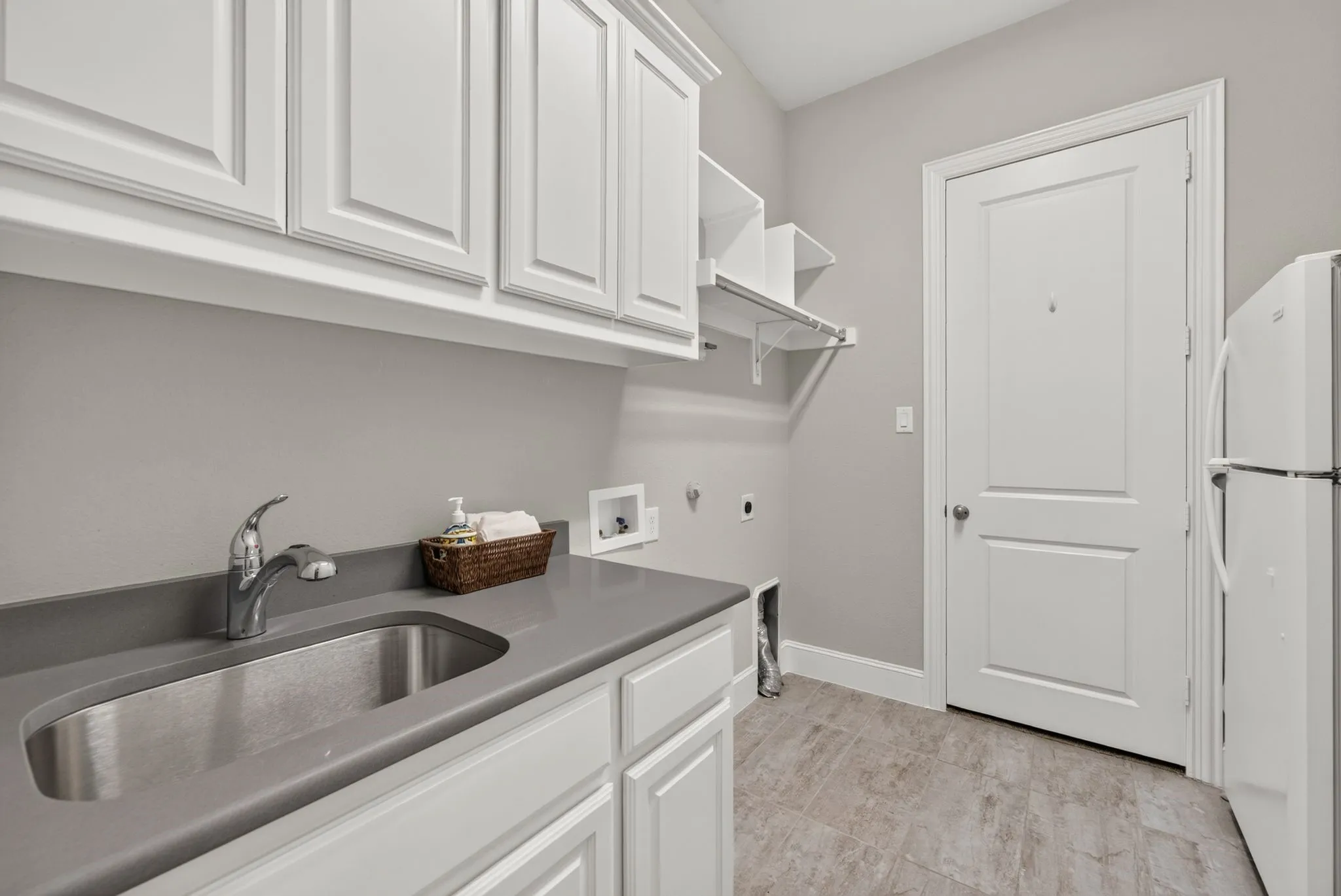 Single Family Residence For Sale in Denton County , 1823 Passion Flower Road, Frisco, Texas 75033, 5 Bedroom, 7 Bathroom, 3 Garage spaces, 4,465 Sqft, built in 2017, mls#21325693, Real Estate Agent in Frisco, Homes For Sale in Denton county, Homes For Sale in Frisco, Realtor in Frisco Texas, Real Estate Brokerage Independent Realty Texas, Luminita Cordes Realtor