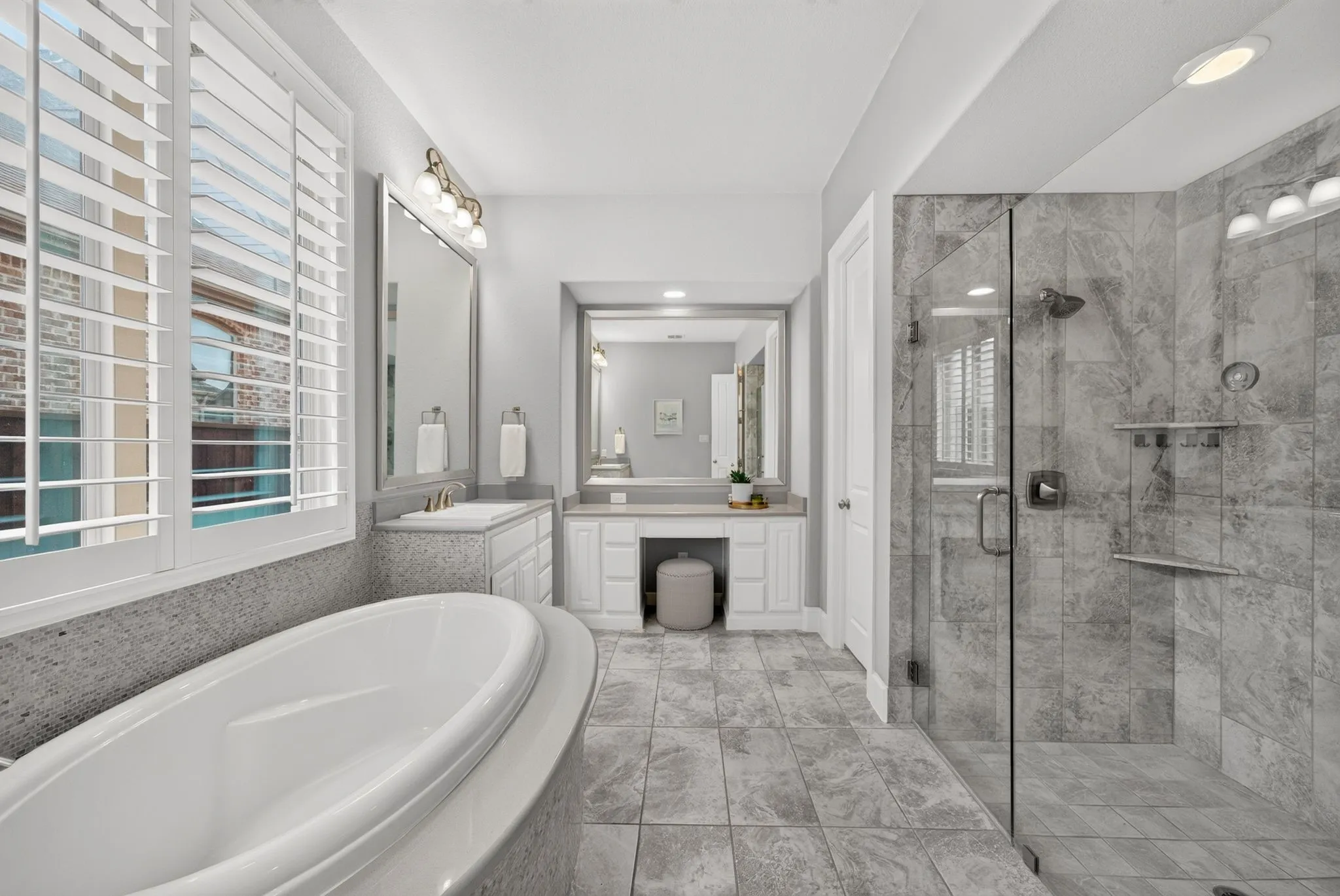 Single Family Residence For Sale in Denton County , 1823 Passion Flower Road, Frisco, Texas 75033, 5 Bedroom, 7 Bathroom, 3 Garage spaces, 4,465 Sqft, built in 2017, mls#21325693, Real Estate Agent in Frisco, Homes For Sale in Denton county, Homes For Sale in Frisco, Realtor in Frisco Texas, Real Estate Brokerage Independent Realty Texas, Luminita Cordes Realtor