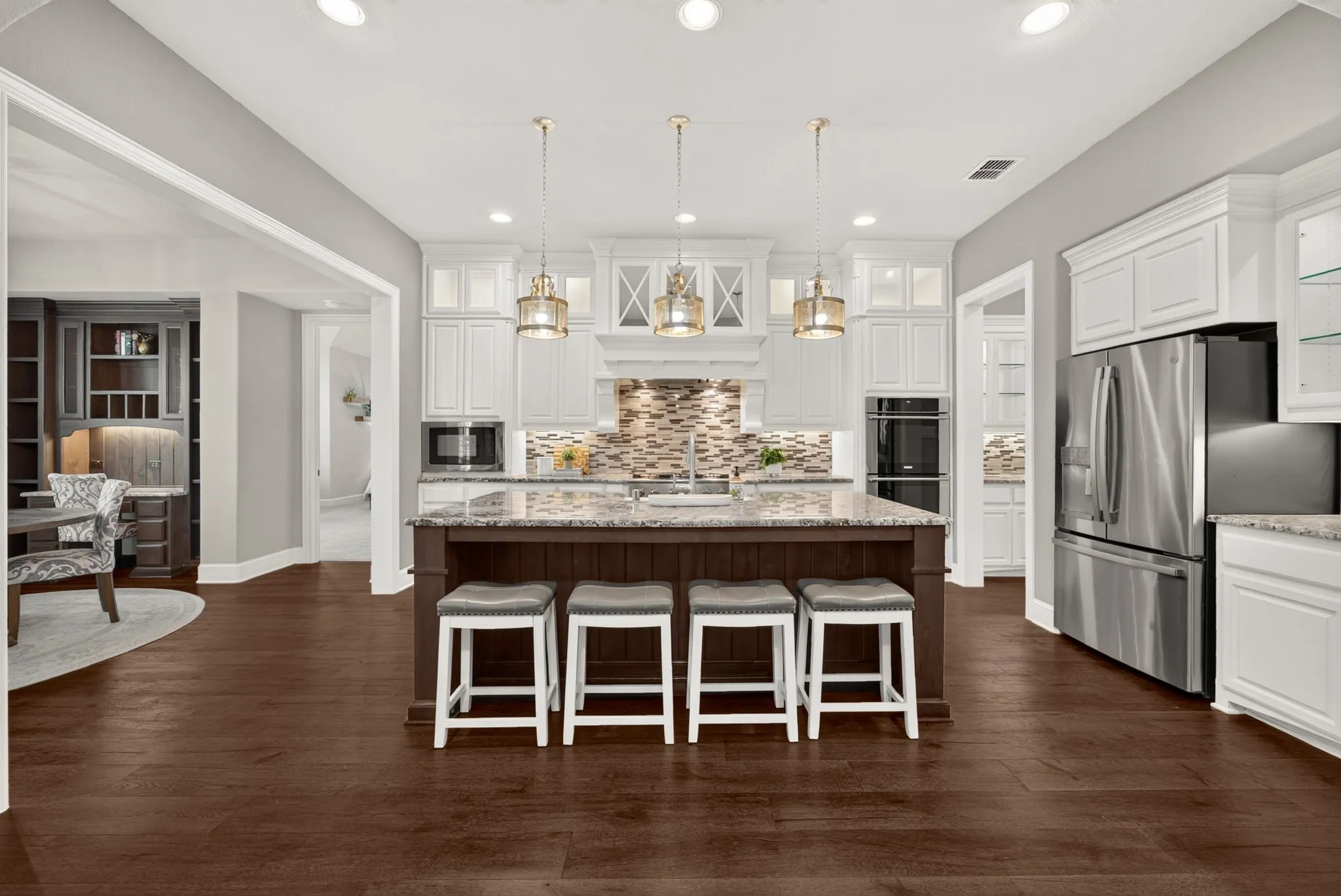 Single Family Residence For Sale in Denton County , 1823 Passion Flower Road, Frisco, Texas 75033, 5 Bedroom, 7 Bathroom, 3 Garage spaces, 4,465 Sqft, built in 2017, mls#21325693, Real Estate Agent in Frisco, Homes For Sale in Denton county, Homes For Sale in Frisco, Realtor in Frisco Texas, Real Estate Brokerage Independent Realty Texas, Luminita Cordes Realtor