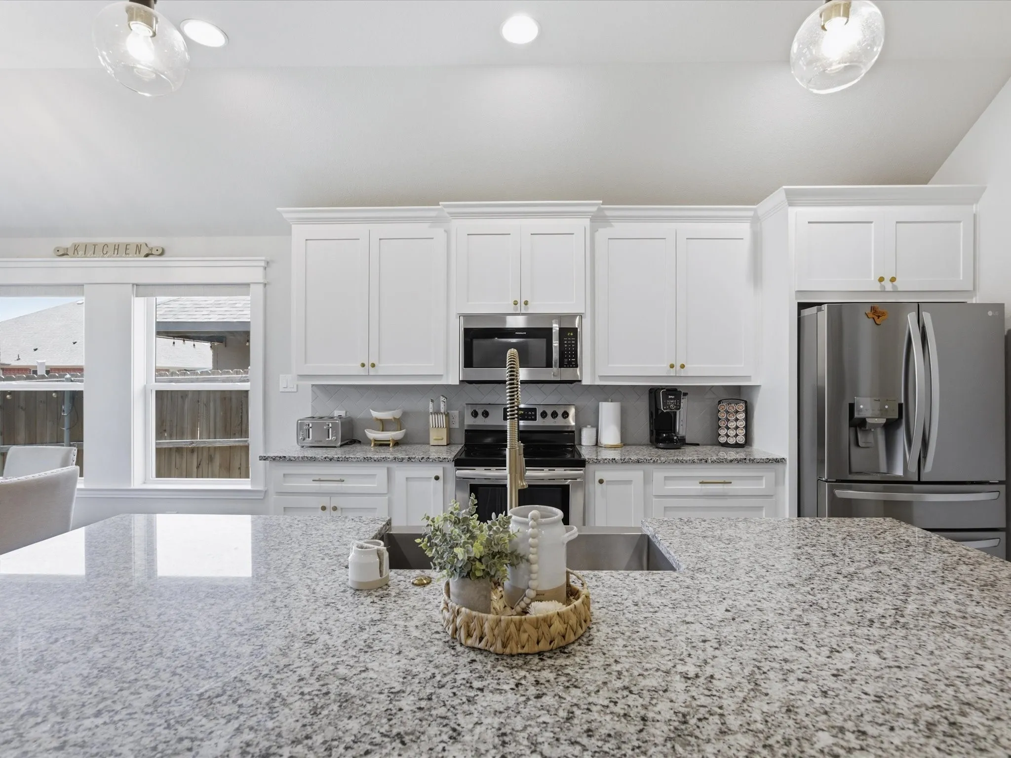 Single Family Residence For Sale in Parker County , 956 Sam Street, Springtown, Texas 76082, 4 Bedroom, 2 Bathroom, 2 Garage spaces, 1,788 Sqft, built in 2022, mls#21326533, Real Estate Agent in Springtown, Homes For Sale in Parker county, Homes For Sale in Springtown, Realtor in Springtown Texas, Real Estate Brokerage Independent Realty Texas, Luminita Cordes Realtor