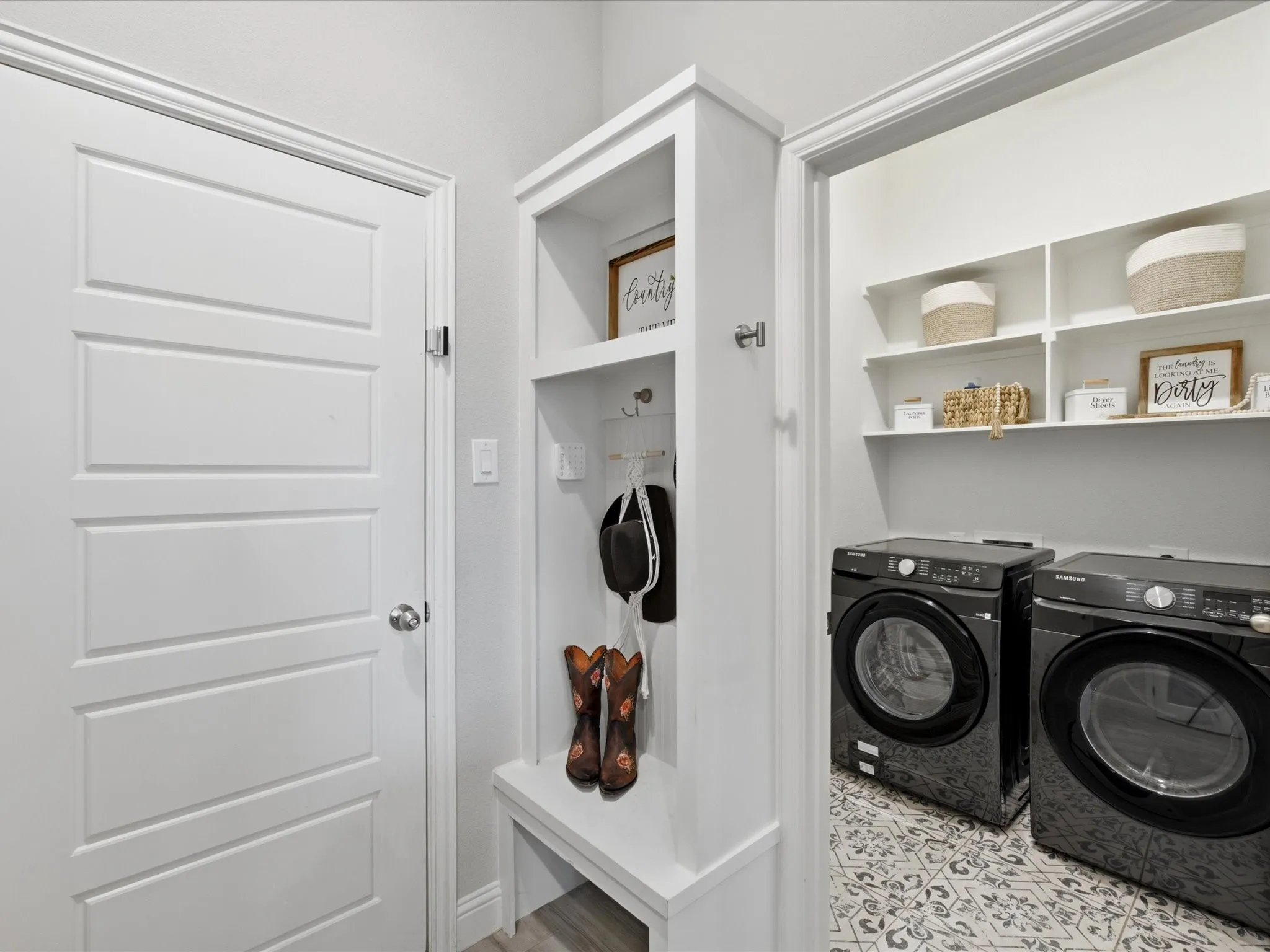 Single Family Residence For Sale in Parker County , 956 Sam Street, Springtown, Texas 76082, 4 Bedroom, 2 Bathroom, 2 Garage spaces, 1,788 Sqft, built in 2022, mls#21326533, Real Estate Agent in Springtown, Homes For Sale in Parker county, Homes For Sale in Springtown, Realtor in Springtown Texas, Real Estate Brokerage Independent Realty Texas, Luminita Cordes Realtor