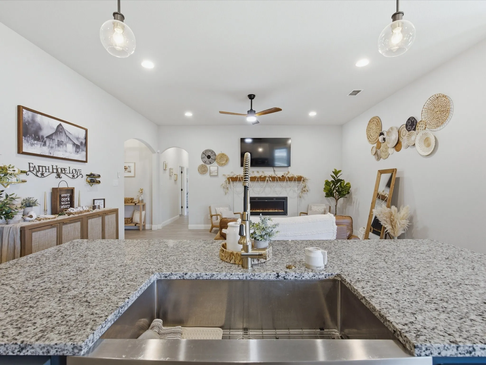 Single Family Residence For Sale in Parker County , 956 Sam Street, Springtown, Texas 76082, 4 Bedroom, 2 Bathroom, 2 Garage spaces, 1,788 Sqft, built in 2022, mls#21326533, Real Estate Agent in Springtown, Homes For Sale in Parker county, Homes For Sale in Springtown, Realtor in Springtown Texas, Real Estate Brokerage Independent Realty Texas, Luminita Cordes Realtor