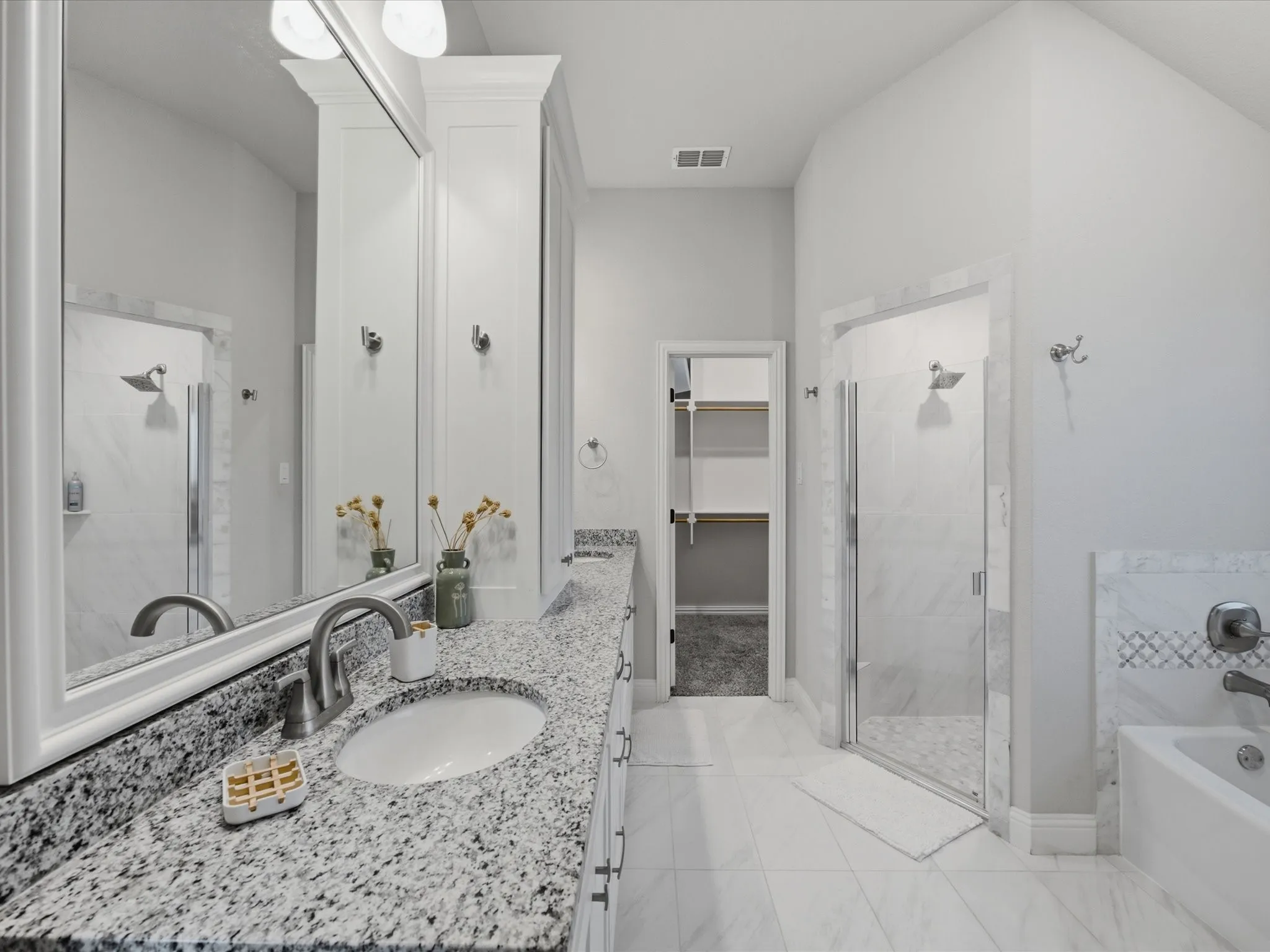 Single Family Residence For Sale in Parker County , 956 Sam Street, Springtown, Texas 76082, 4 Bedroom, 2 Bathroom, 2 Garage spaces, 1,788 Sqft, built in 2022, mls#21326533, Real Estate Agent in Springtown, Homes For Sale in Parker county, Homes For Sale in Springtown, Realtor in Springtown Texas, Real Estate Brokerage Independent Realty Texas, Luminita Cordes Realtor