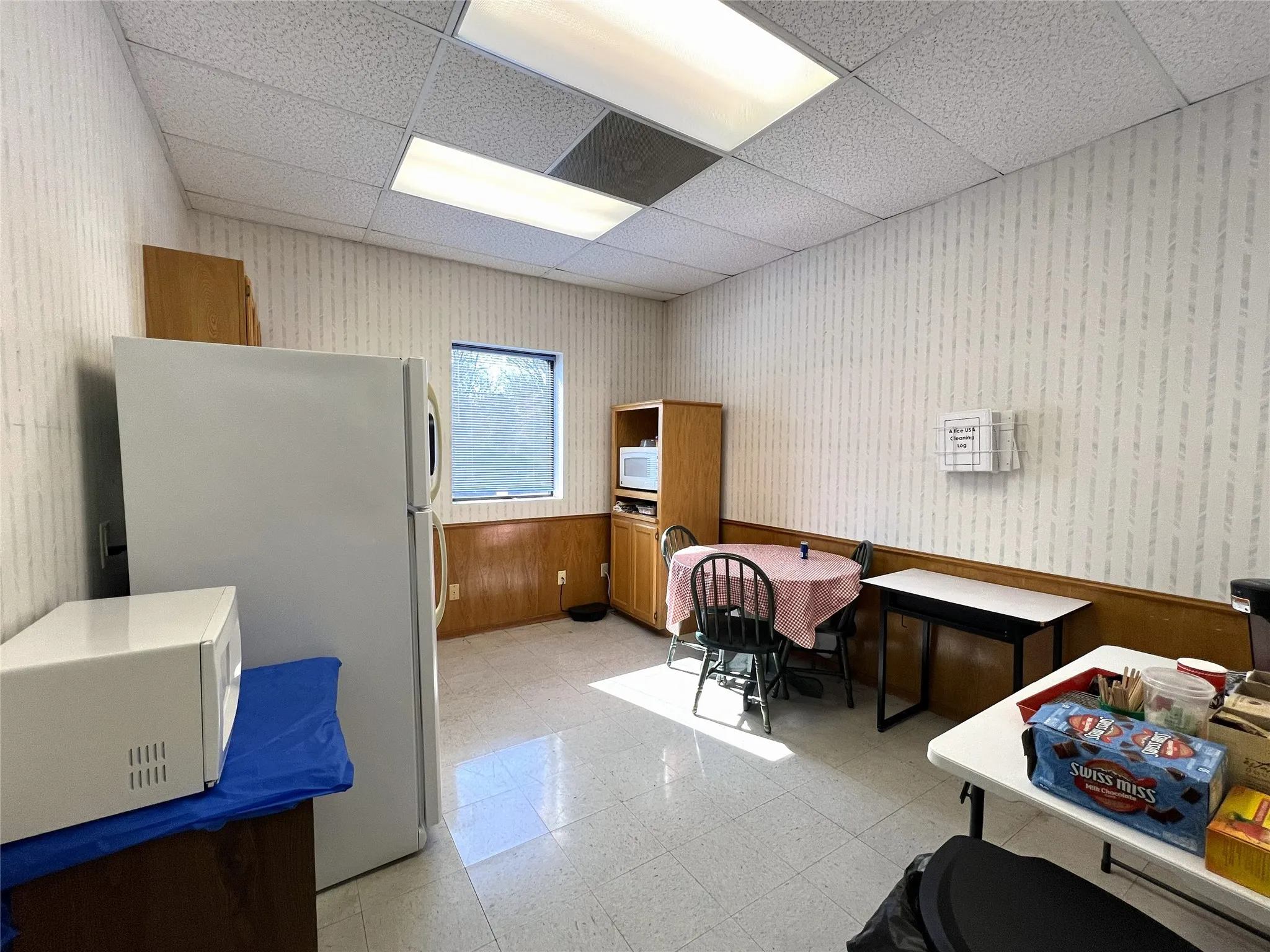 Office For Rent in Hopkins County , 216 Linda Drive, Sulphur Springs, Texas 75482, 0, 0, Garage spaces, 0 Sqft, built in 2001, Price $3,250, mls#21327587, Real Estate Agent in Sulphur Springs, Homes For Rent in Hopkins county, Homes For Rent in Sulphur Springs, Realtor in Sulphur Springs Texas, Real Estate Brokerage Independent Realty Texas, Luminita Cordes Realtor