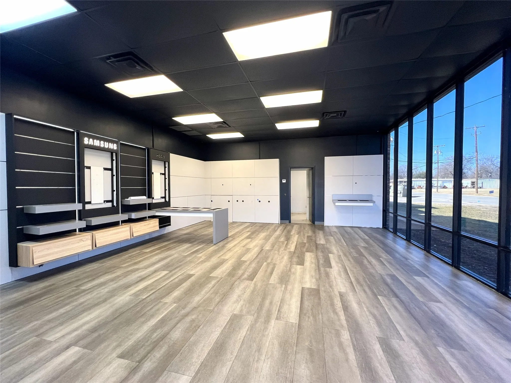 Office For Rent in Hopkins County , 216 Linda Drive, Sulphur Springs, Texas 75482, 0, 0, Garage spaces, 0 Sqft, built in 2001, Price $3,250, mls#21327587, Real Estate Agent in Sulphur Springs, Homes For Rent in Hopkins county, Homes For Rent in Sulphur Springs, Realtor in Sulphur Springs Texas, Real Estate Brokerage Independent Realty Texas, Luminita Cordes Realtor