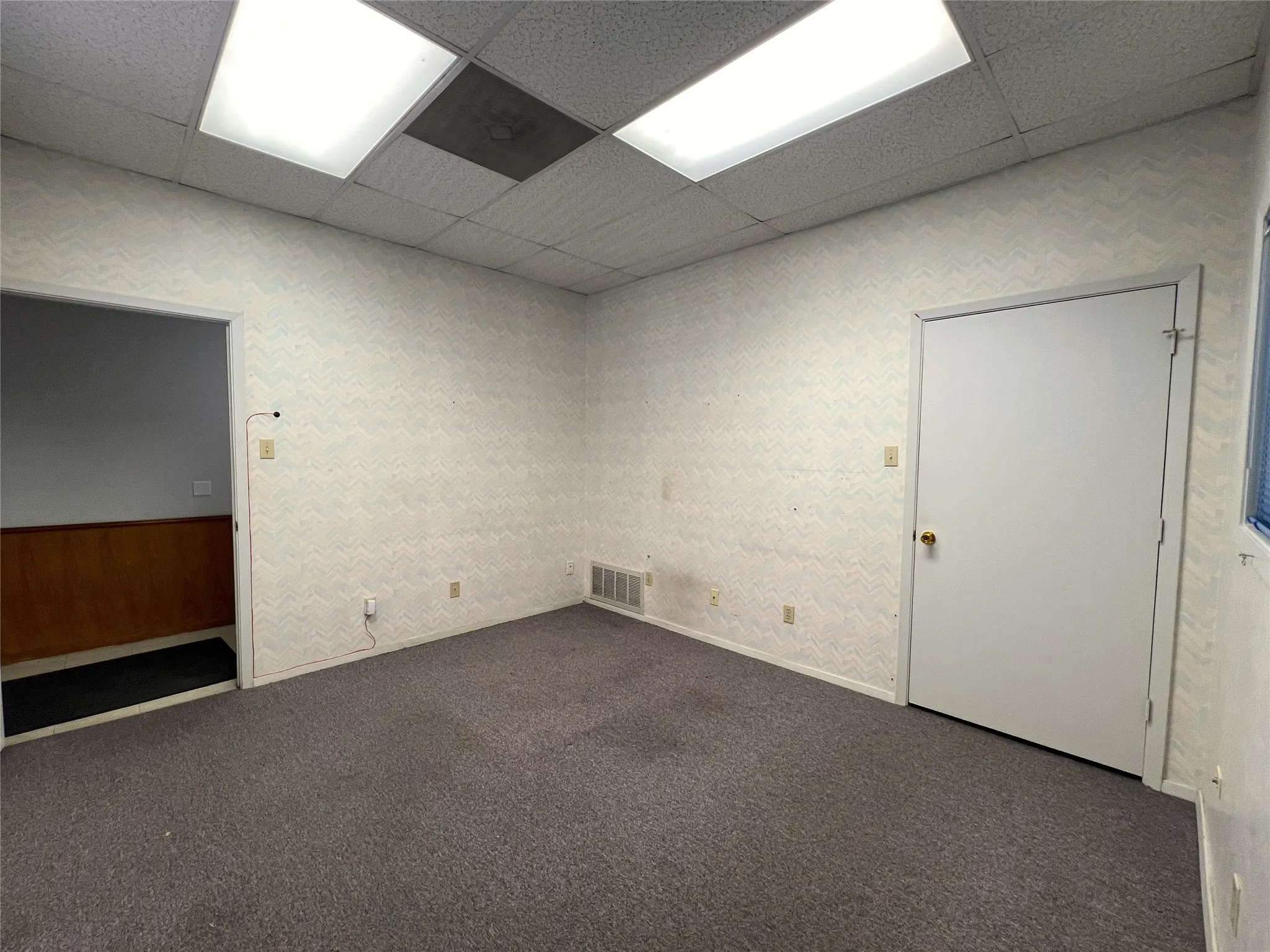 Office For Rent in Hopkins County , 216 Linda Drive, Sulphur Springs, Texas 75482, 0, 0, Garage spaces, 0 Sqft, built in 2001, Price $3,250, mls#21327587, Real Estate Agent in Sulphur Springs, Homes For Rent in Hopkins county, Homes For Rent in Sulphur Springs, Realtor in Sulphur Springs Texas, Real Estate Brokerage Independent Realty Texas, Luminita Cordes Realtor