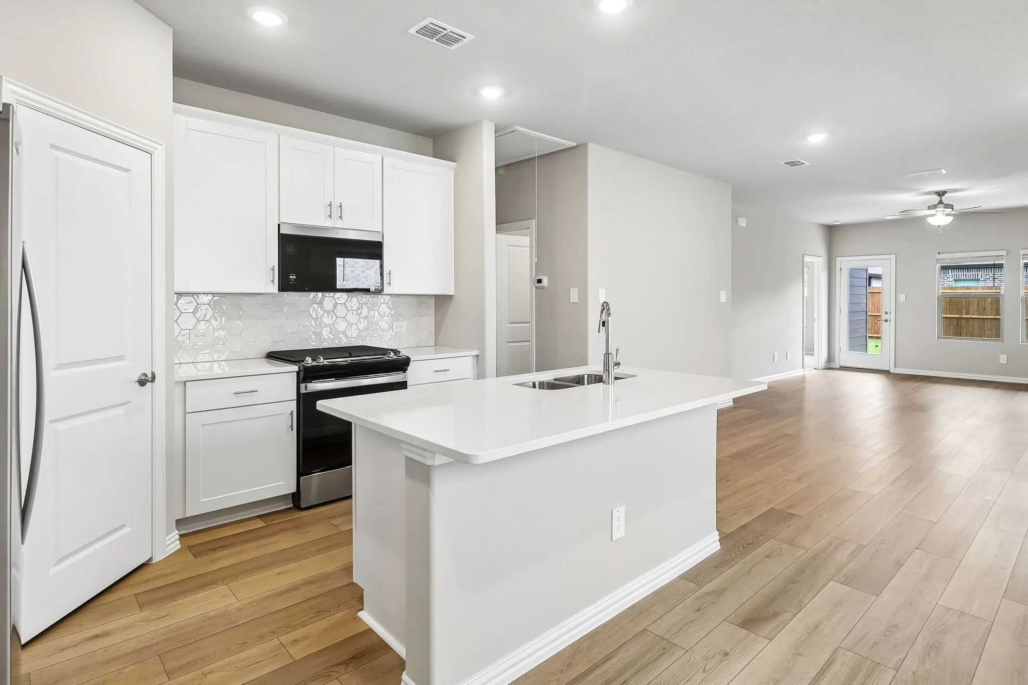 Photo is not of the actual home, but is an inspirational photo of builder’s model home and may depict options, furnishings, and/or decorator features that are not included.