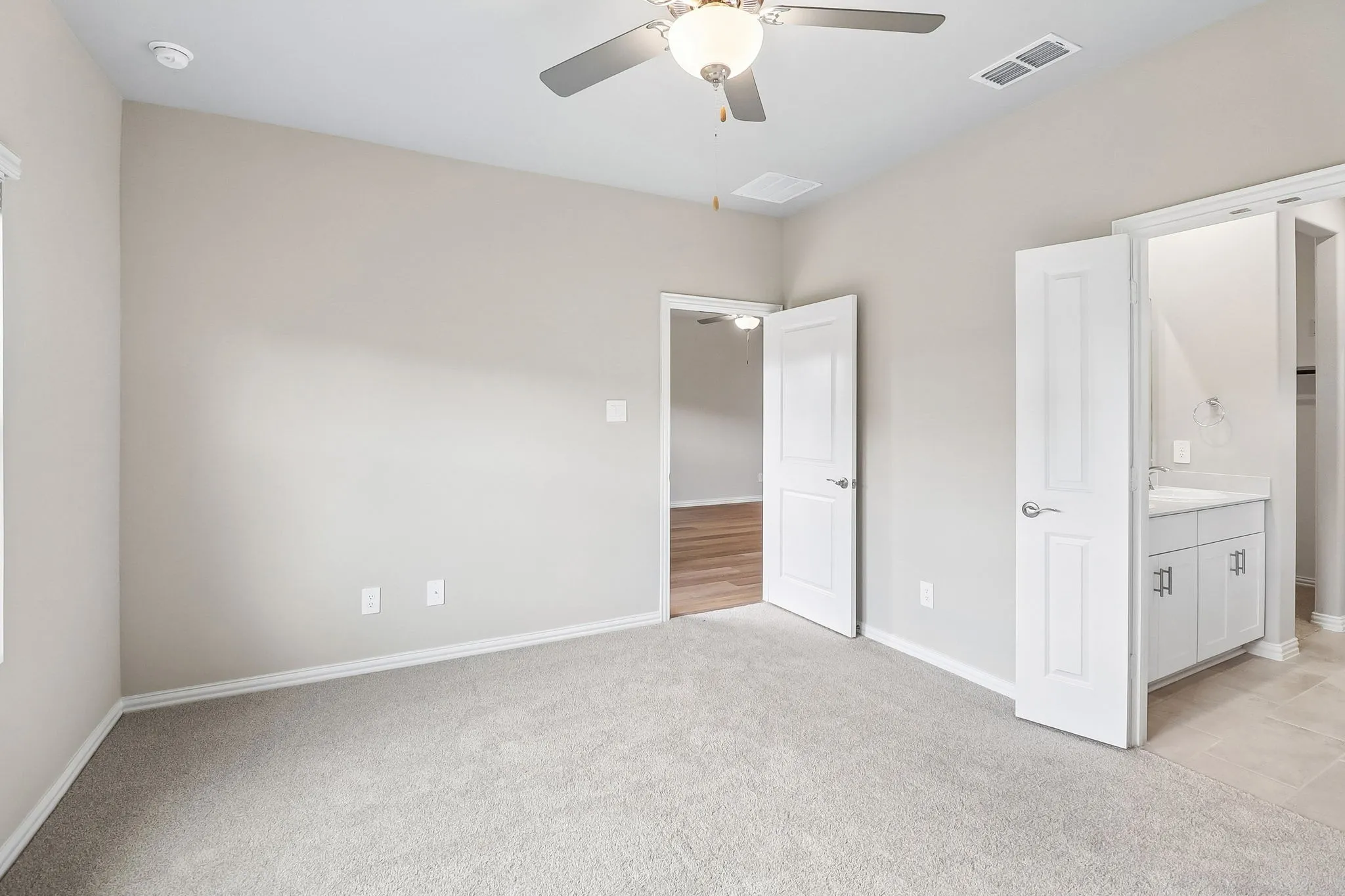 Photo is not of the actual home, but is an inspirational photo of builder’s model home and may depict options, furnishings, and/or decorator features that are not included.