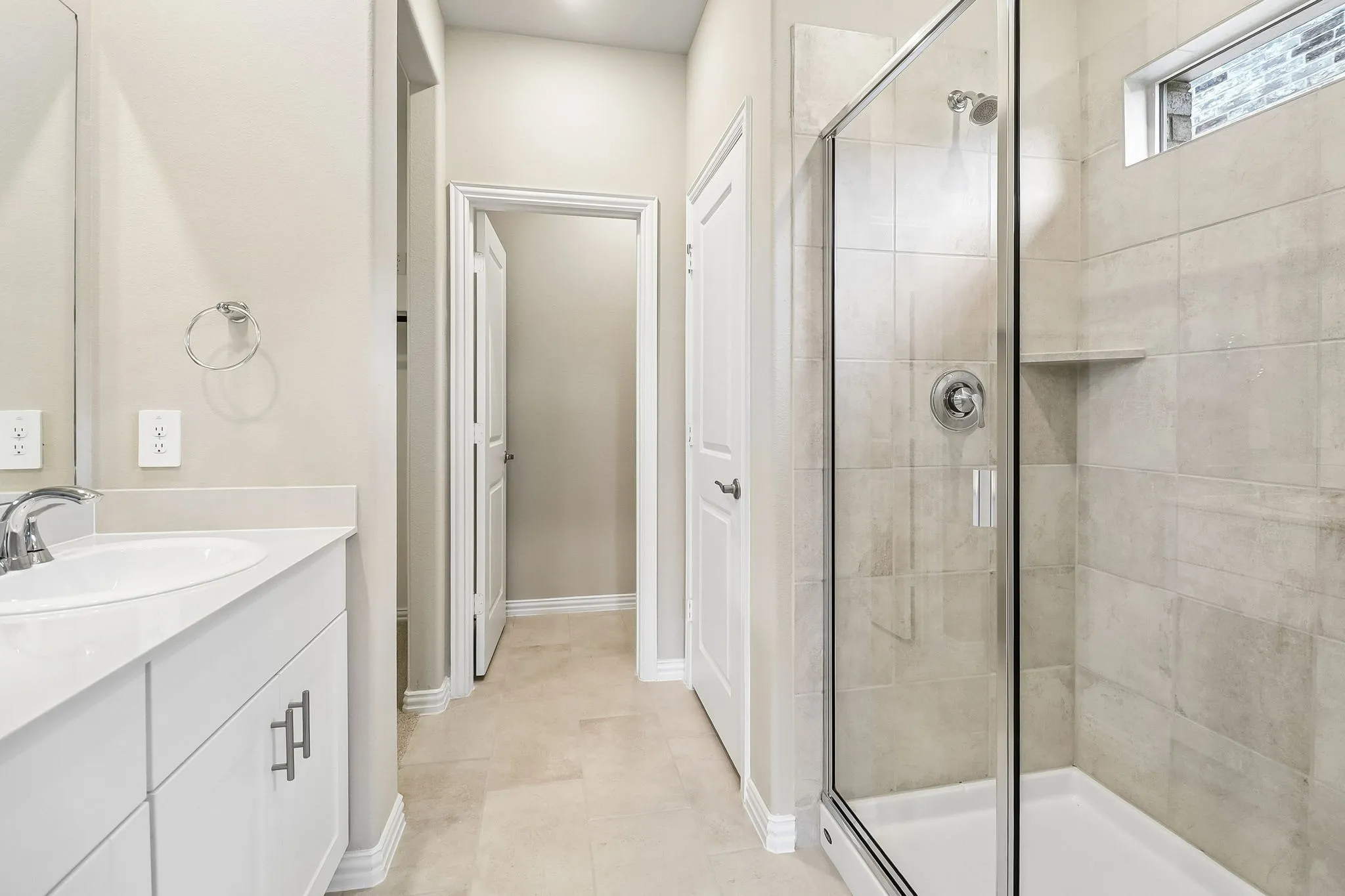 Photo is not of the actual home, but is an inspirational photo of builder’s model home and may depict options, furnishings, and/or decorator features that are not included.