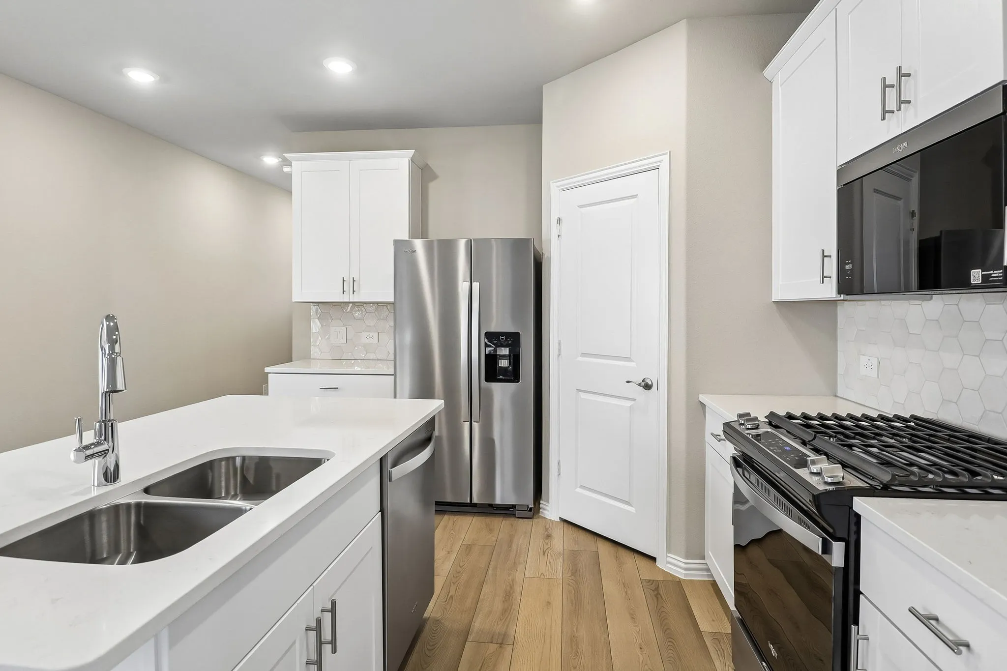 Photo is not of the actual home, but is an inspirational photo of builder’s model home and may depict options, furnishings, and/or decorator features that are not included.