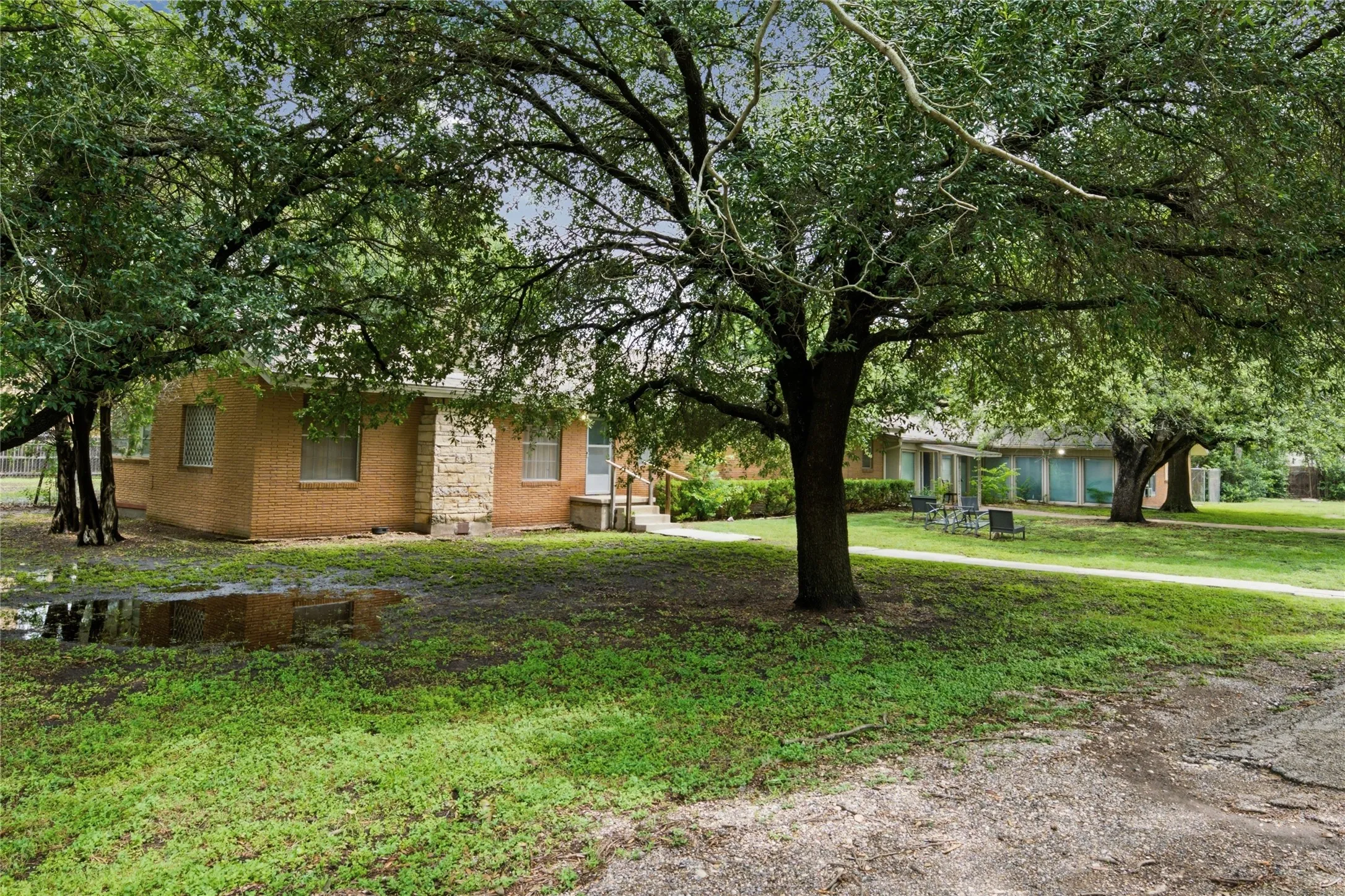 Multiple Parcels For Sale in Mc Lennan County , 2323 N 39th Street, Waco, Texas 76708, 5 Bedroom, 3 Bathroom, Garage spaces, 0 Sqft, built in 1946, mls#21326395, Real Estate Agent in Waco, Homes For Sale in Mc Lennan county, Homes For Sale in Waco, Realtor in Waco Texas, Real Estate Brokerage Independent Realty Texas, Luminita Cordes Realtor