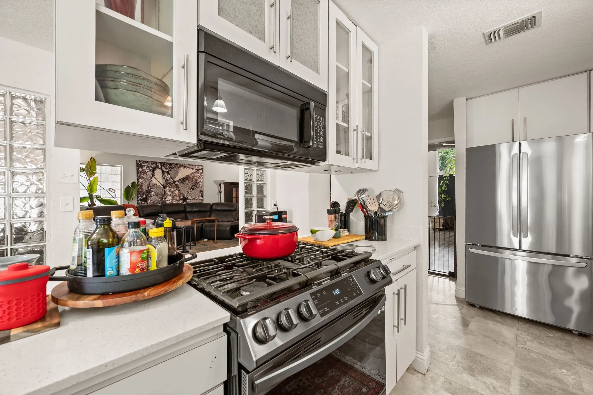 Single Family Residence For Sale in Tarrant County , 4104 Linkwood Drive, Euless, Texas 76040, 4 Bedroom, 3 Bathroom, 2 Garage spaces, 2,680 Sqft, built in 1963, mls#21327949, Real Estate Agent in Euless, Homes For Sale in Tarrant county, Homes For Sale in Euless, Realtor in Euless Texas, Real Estate Brokerage Independent Realty Texas, Luminita Cordes Realtor
