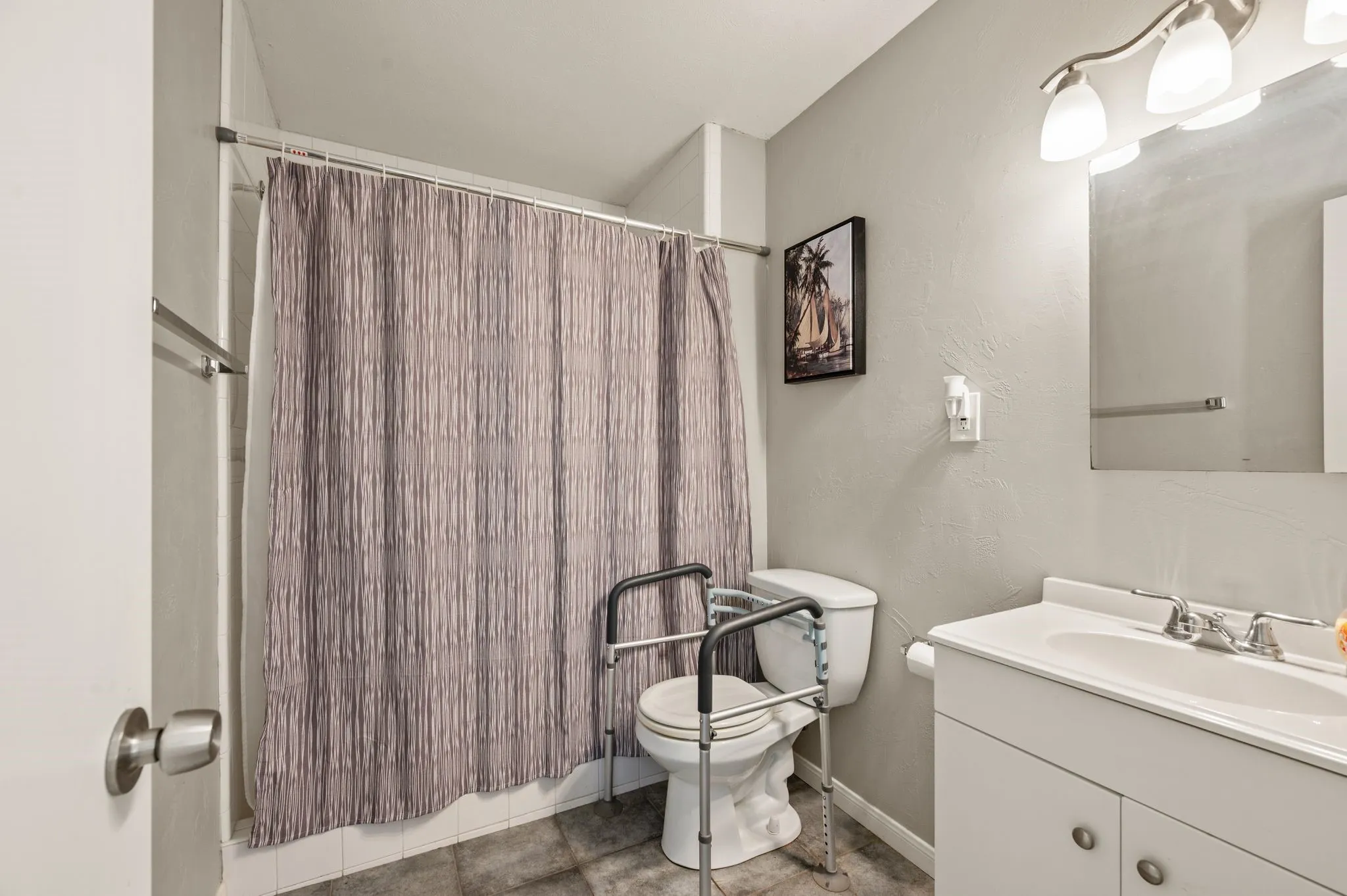 Single Family Residence For Sale in Tarrant County , 4104 Linkwood Drive, Euless, Texas 76040, 4 Bedroom, 3 Bathroom, 2 Garage spaces, 2,680 Sqft, built in 1963, mls#21327949, Real Estate Agent in Euless, Homes For Sale in Tarrant county, Homes For Sale in Euless, Realtor in Euless Texas, Real Estate Brokerage Independent Realty Texas, Luminita Cordes Realtor
