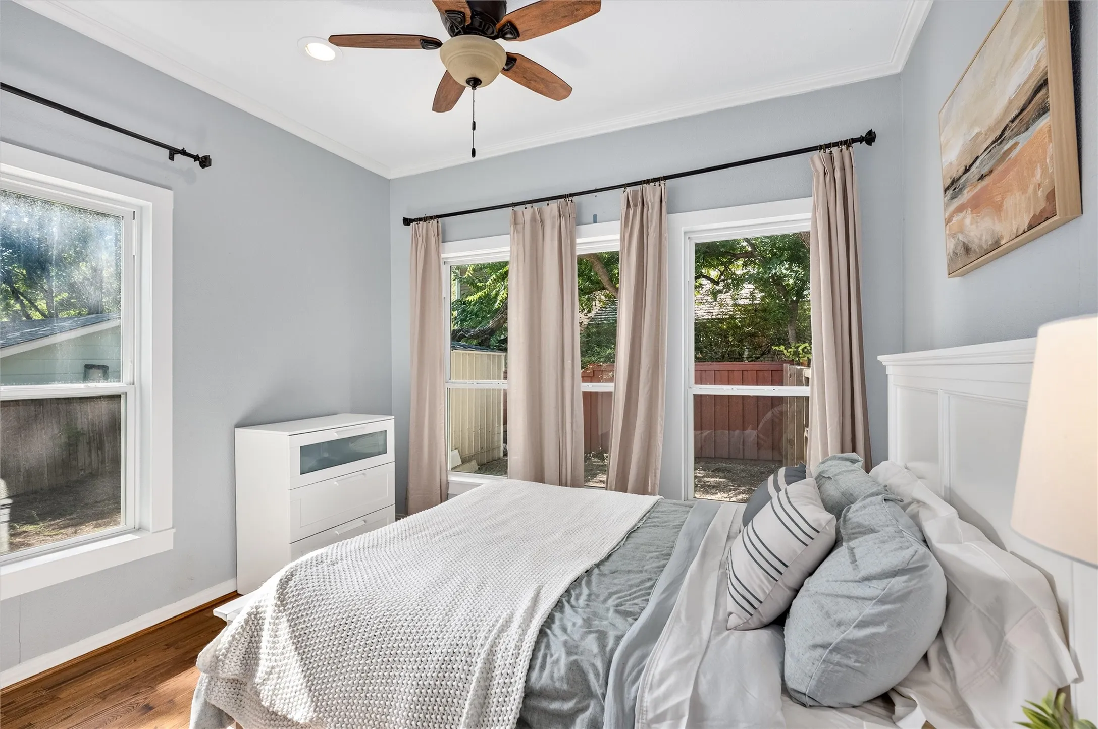 Single Family Residence For Sale in Collin County , 704 N College Street, Mc Kinney, Texas 75069, 4 Bedroom, 2 Bathroom, Garage spaces, 2,101 Sqft, built in 1925, mls#21325922, Real Estate Agent in Mc Kinney, Homes For Sale in Collin county, Homes For Sale in Mc Kinney, Realtor in Mc Kinney Texas, Real Estate Brokerage Independent Realty Texas, Luminita Cordes Realtor