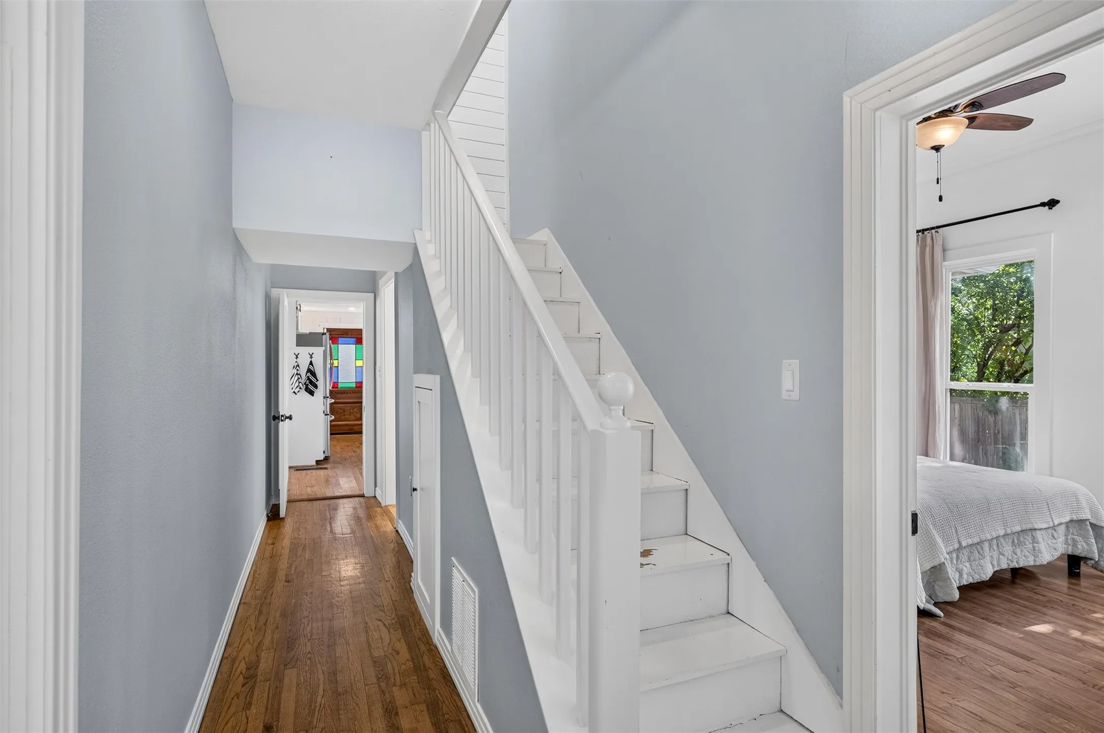 Single Family Residence For Sale in Collin County , 704 N College Street, Mc Kinney, Texas 75069, 4 Bedroom, 2 Bathroom, Garage spaces, 2,101 Sqft, built in 1925, mls#21325922, Real Estate Agent in Mc Kinney, Homes For Sale in Collin county, Homes For Sale in Mc Kinney, Realtor in Mc Kinney Texas, Real Estate Brokerage Independent Realty Texas, Luminita Cordes Realtor