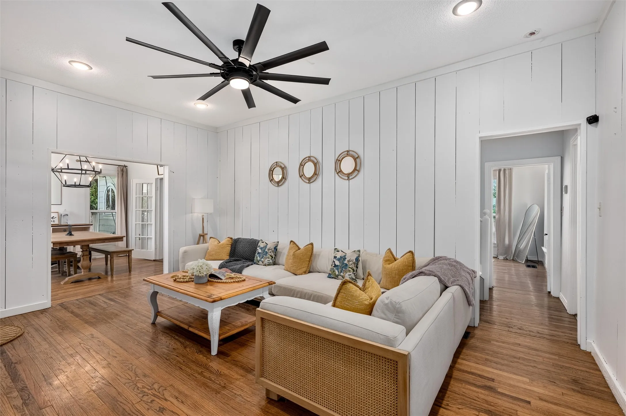 Single Family Residence For Sale in Collin County , 704 N College Street, Mc Kinney, Texas 75069, 4 Bedroom, 2 Bathroom, Garage spaces, 2,101 Sqft, built in 1925, mls#21325922, Real Estate Agent in Mc Kinney, Homes For Sale in Collin county, Homes For Sale in Mc Kinney, Realtor in Mc Kinney Texas, Real Estate Brokerage Independent Realty Texas, Luminita Cordes Realtor