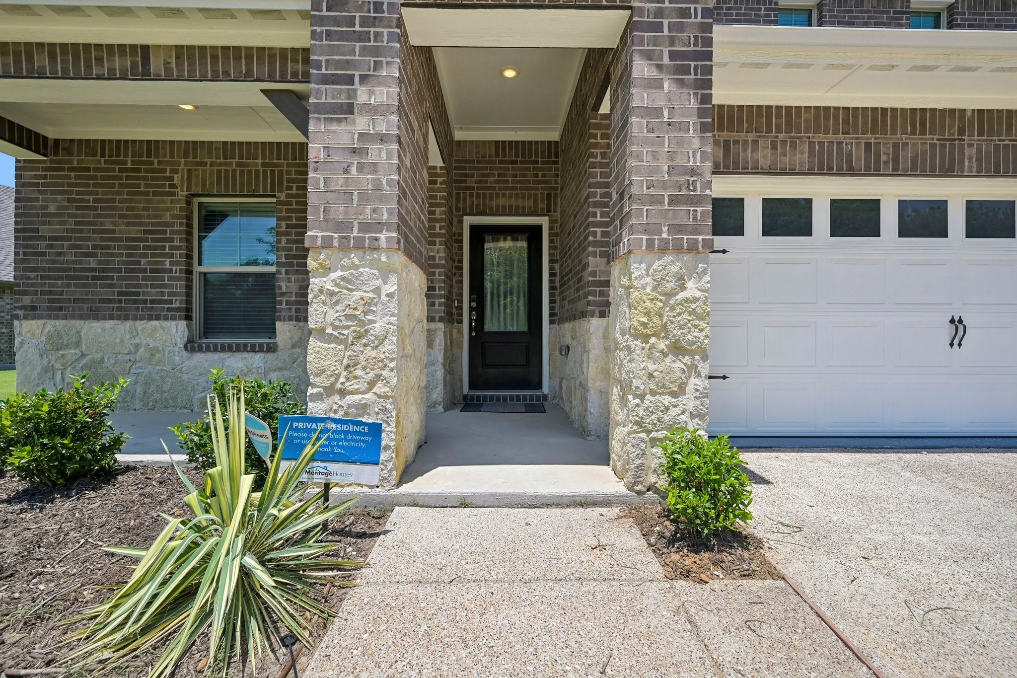 Single Family Residence For Sale in Collin County , 209 Rocky Road, Melissa, Texas 75454, 5 Bedroom, 3 Bathroom, 2 Garage spaces, 3,015 Sqft, built in 2023, mls#21319509, Real Estate Agent in Melissa, Homes For Sale in Collin county, Homes For Sale in Melissa, Realtor in Melissa Texas, Real Estate Brokerage Independent Realty Texas, Luminita Cordes Realtor