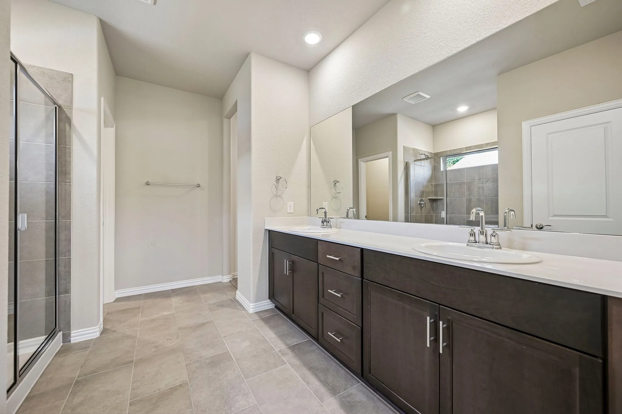 Single Family Residence For Sale in Collin County , 209 Rocky Road, Melissa, Texas 75454, 5 Bedroom, 3 Bathroom, 2 Garage spaces, 3,015 Sqft, built in 2023, mls#21319509, Real Estate Agent in Melissa, Homes For Sale in Collin county, Homes For Sale in Melissa, Realtor in Melissa Texas, Real Estate Brokerage Independent Realty Texas, Luminita Cordes Realtor