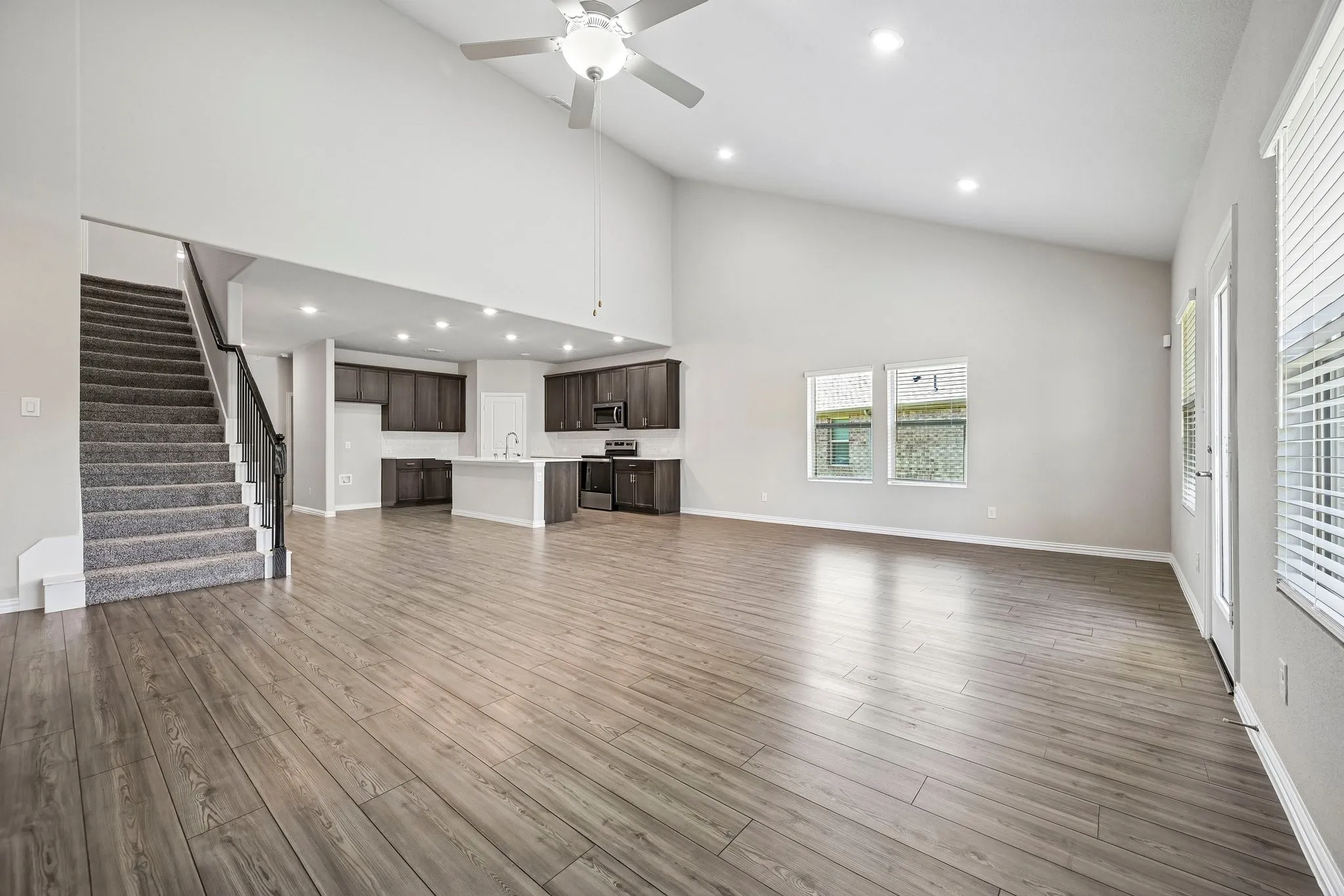 Single Family Residence For Sale in Collin County , 209 Rocky Road, Melissa, Texas 75454, 5 Bedroom, 3 Bathroom, 2 Garage spaces, 3,015 Sqft, built in 2023, mls#21319509, Real Estate Agent in Melissa, Homes For Sale in Collin county, Homes For Sale in Melissa, Realtor in Melissa Texas, Real Estate Brokerage Independent Realty Texas, Luminita Cordes Realtor