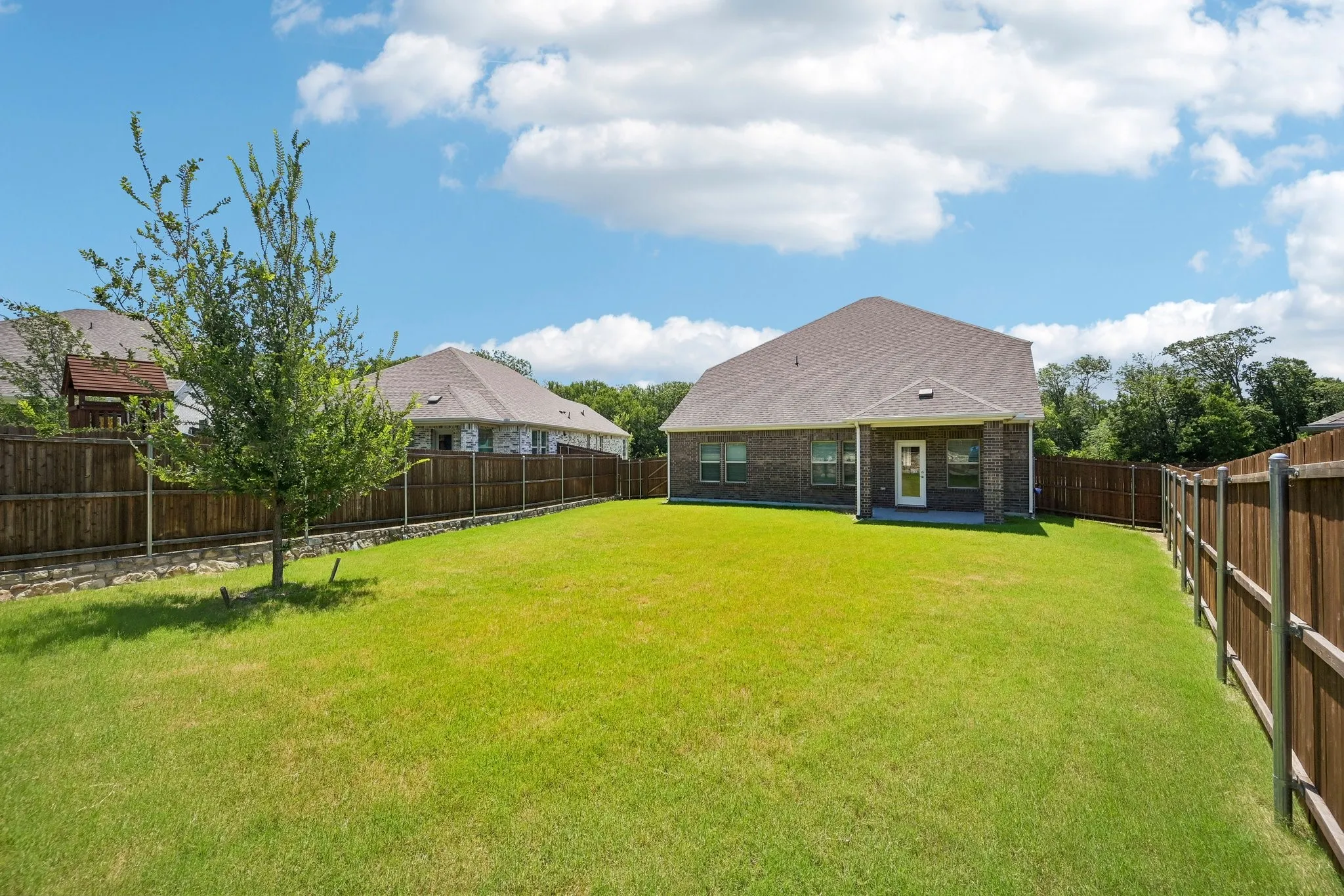 Single Family Residence For Sale in Collin County , 209 Rocky Road, Melissa, Texas 75454, 5 Bedroom, 3 Bathroom, 2 Garage spaces, 3,015 Sqft, built in 2023, mls#21319509, Real Estate Agent in Melissa, Homes For Sale in Collin county, Homes For Sale in Melissa, Realtor in Melissa Texas, Real Estate Brokerage Independent Realty Texas, Luminita Cordes Realtor