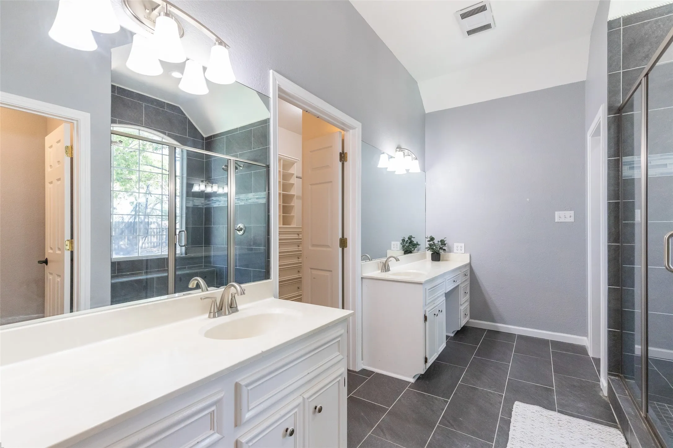 Single Family Residence For Sale in Taylor County , 1418 Kingwood Circle, Abilene, Texas 79602, 4 Bedroom, 3 Bathroom, 2 Garage spaces, 2,540 Sqft, built in 1996, mls#21327488, Real Estate Agent in Abilene, Homes For Sale in Taylor county, Homes For Sale in Abilene, Realtor in Abilene Texas, Real Estate Brokerage Independent Realty Texas, Luminita Cordes Realtor