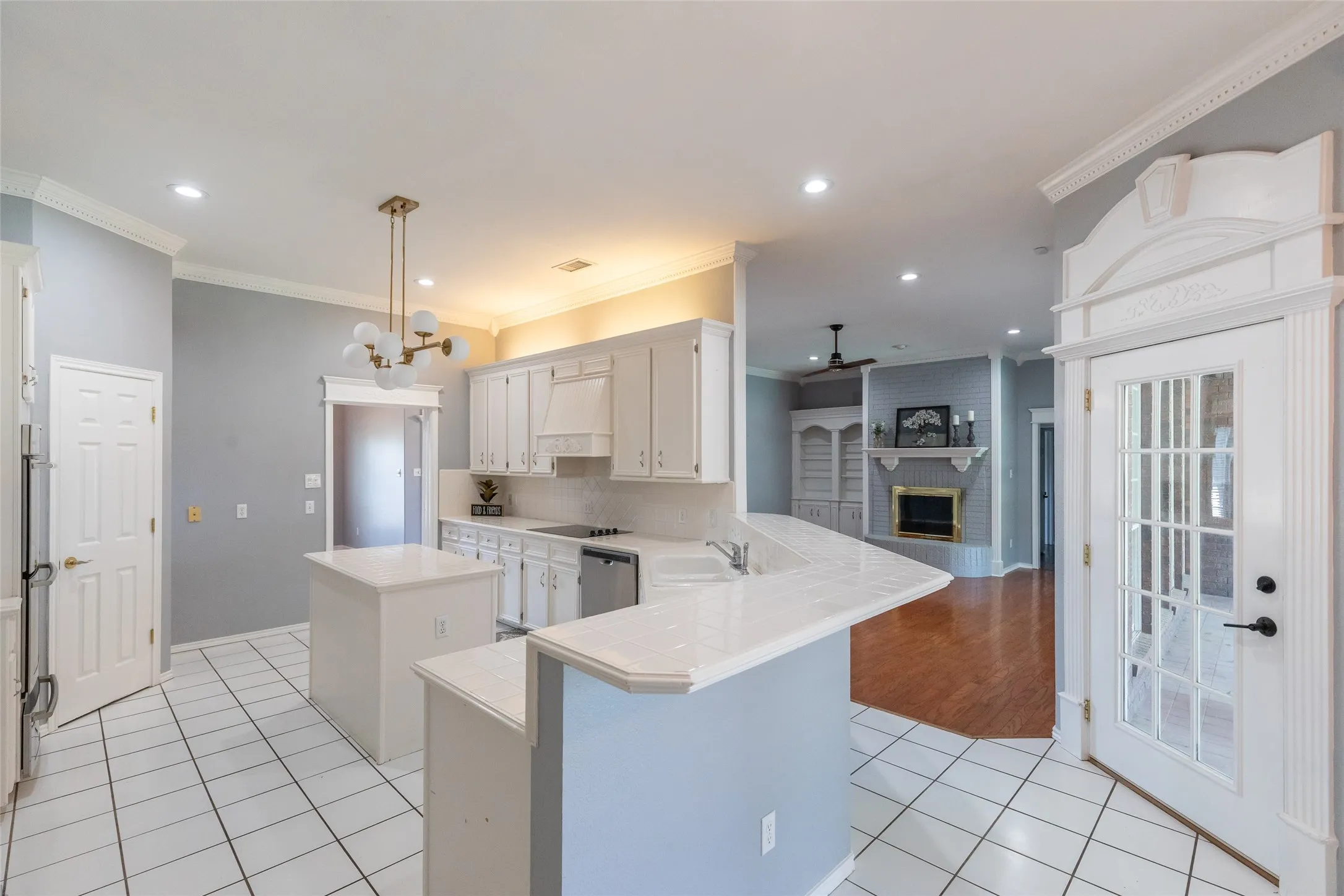 Single Family Residence For Sale in Taylor County , 1418 Kingwood Circle, Abilene, Texas 79602, 4 Bedroom, 3 Bathroom, 2 Garage spaces, 2,540 Sqft, built in 1996, mls#21327488, Real Estate Agent in Abilene, Homes For Sale in Taylor county, Homes For Sale in Abilene, Realtor in Abilene Texas, Real Estate Brokerage Independent Realty Texas, Luminita Cordes Realtor