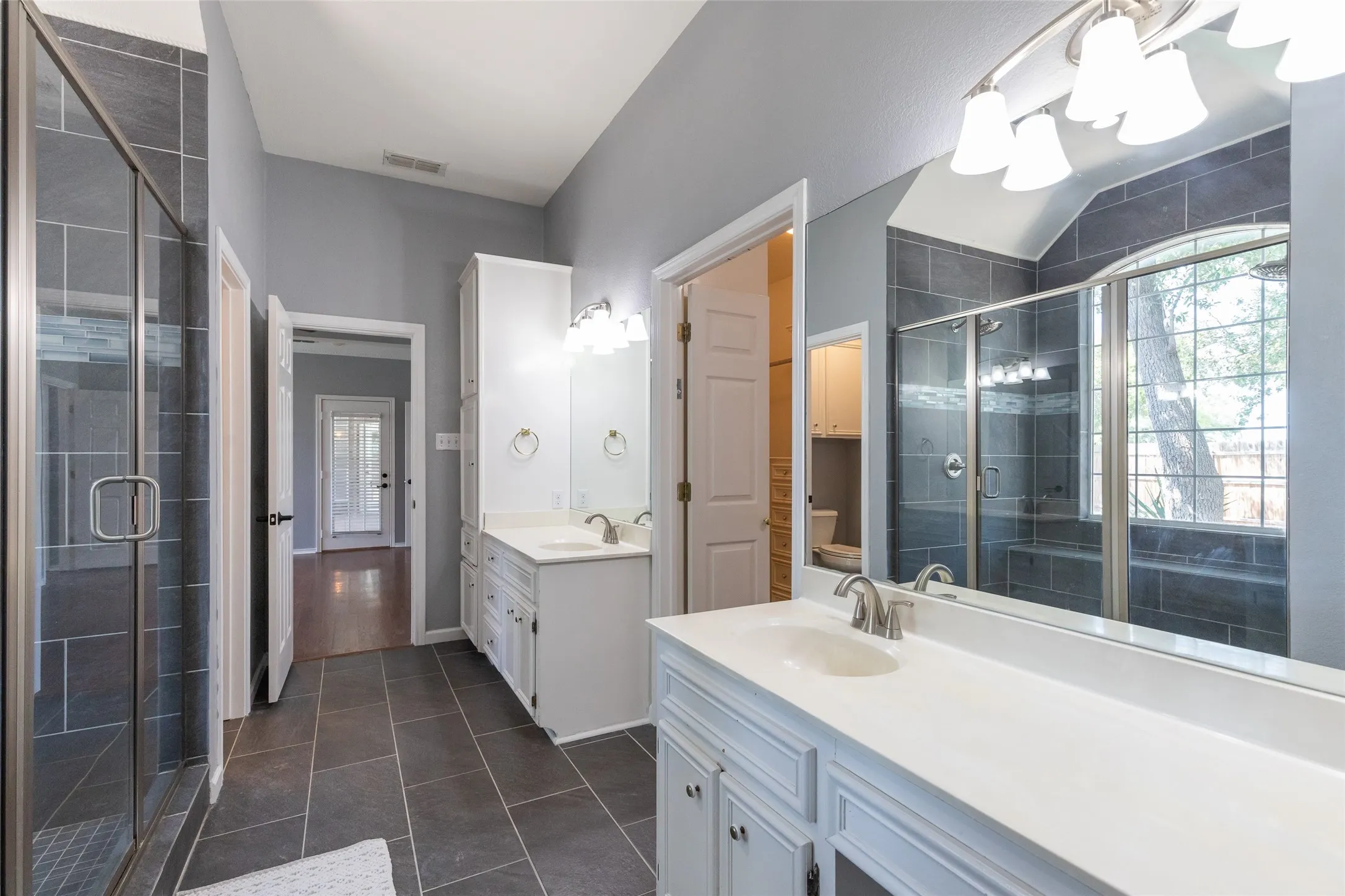 Single Family Residence For Sale in Taylor County , 1418 Kingwood Circle, Abilene, Texas 79602, 4 Bedroom, 3 Bathroom, 2 Garage spaces, 2,540 Sqft, built in 1996, mls#21327488, Real Estate Agent in Abilene, Homes For Sale in Taylor county, Homes For Sale in Abilene, Realtor in Abilene Texas, Real Estate Brokerage Independent Realty Texas, Luminita Cordes Realtor