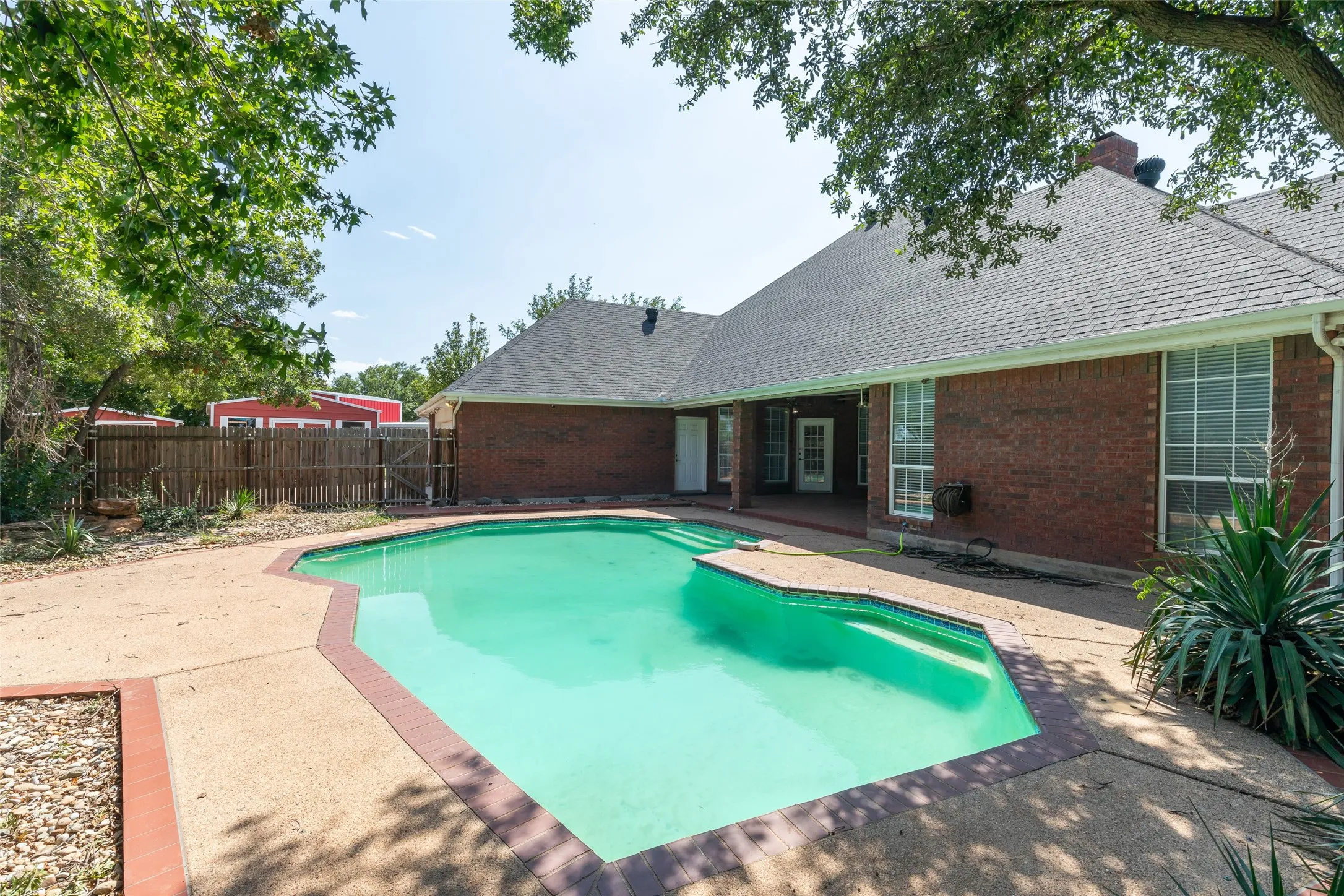 Single Family Residence For Sale in Taylor County , 1418 Kingwood Circle, Abilene, Texas 79602, 4 Bedroom, 3 Bathroom, 2 Garage spaces, 2,540 Sqft, built in 1996, mls#21327488, Real Estate Agent in Abilene, Homes For Sale in Taylor county, Homes For Sale in Abilene, Realtor in Abilene Texas, Real Estate Brokerage Independent Realty Texas, Luminita Cordes Realtor