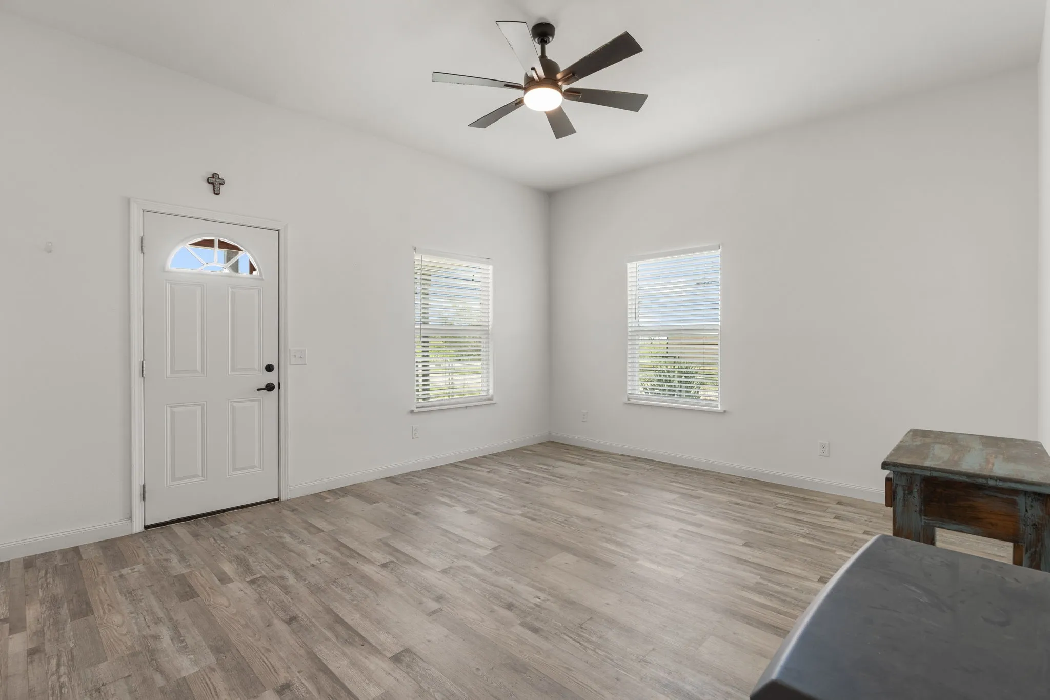Single Family Residence For Rent in Archer County , 5312 Crown Lane, Wichita Falls, Texas 76310, 2 Bedroom, 1 Bathroom, Garage spaces, 1,456 Sqft, built in 1940, mls#21327953, Real Estate Agent in Wichita Falls, Homes For Rent in Archer county, Homes For Rent in Wichita Falls, Realtor in Wichita Falls Texas, Real Estate Brokerage Independent Realty Texas, Luminita Cordes Realtor