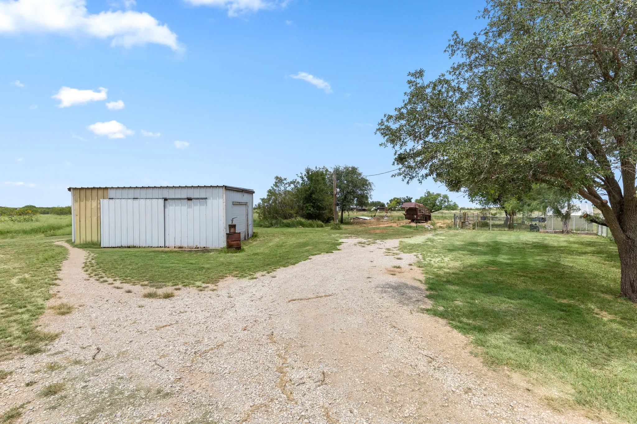 Single Family Residence For Rent in Archer County , 5312 Crown Lane, Wichita Falls, Texas 76310, 2 Bedroom, 1 Bathroom, Garage spaces, 1,456 Sqft, built in 1940, mls#21327953, Real Estate Agent in Wichita Falls, Homes For Rent in Archer county, Homes For Rent in Wichita Falls, Realtor in Wichita Falls Texas, Real Estate Brokerage Independent Realty Texas, Luminita Cordes Realtor