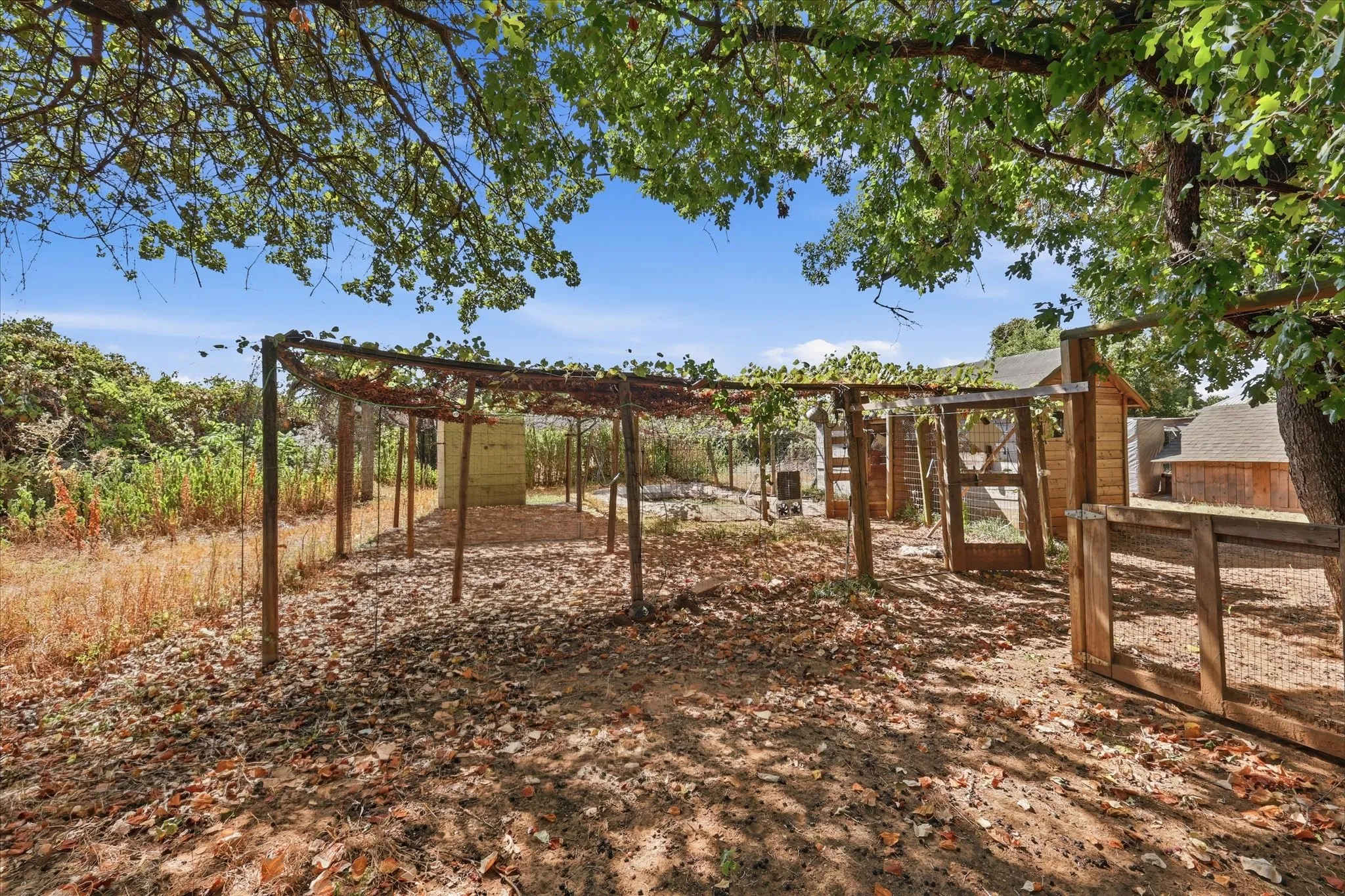Mobile Home For Sale in Denton County , 6901 Hawk Road, Flower Mound, Texas 75022, 3 Bedroom, 2 Bathroom, Garage spaces, 1,512 Sqft, built in 2005, mls#21321062, Real Estate Agent in Flower Mound, Homes For Sale in Denton county, Homes For Sale in Flower Mound, Realtor in Flower Mound Texas, Real Estate Brokerage Independent Realty Texas, Luminita Cordes Realtor
