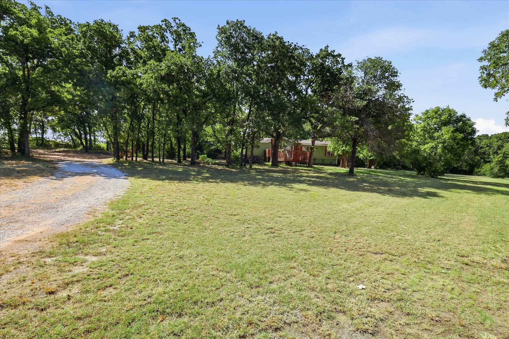 Mobile Home For Sale in Denton County , 6901 Hawk Road, Flower Mound, Texas 75022, 3 Bedroom, 2 Bathroom, Garage spaces, 1,512 Sqft, built in 2005, mls#21321062, Real Estate Agent in Flower Mound, Homes For Sale in Denton county, Homes For Sale in Flower Mound, Realtor in Flower Mound Texas, Real Estate Brokerage Independent Realty Texas, Luminita Cordes Realtor