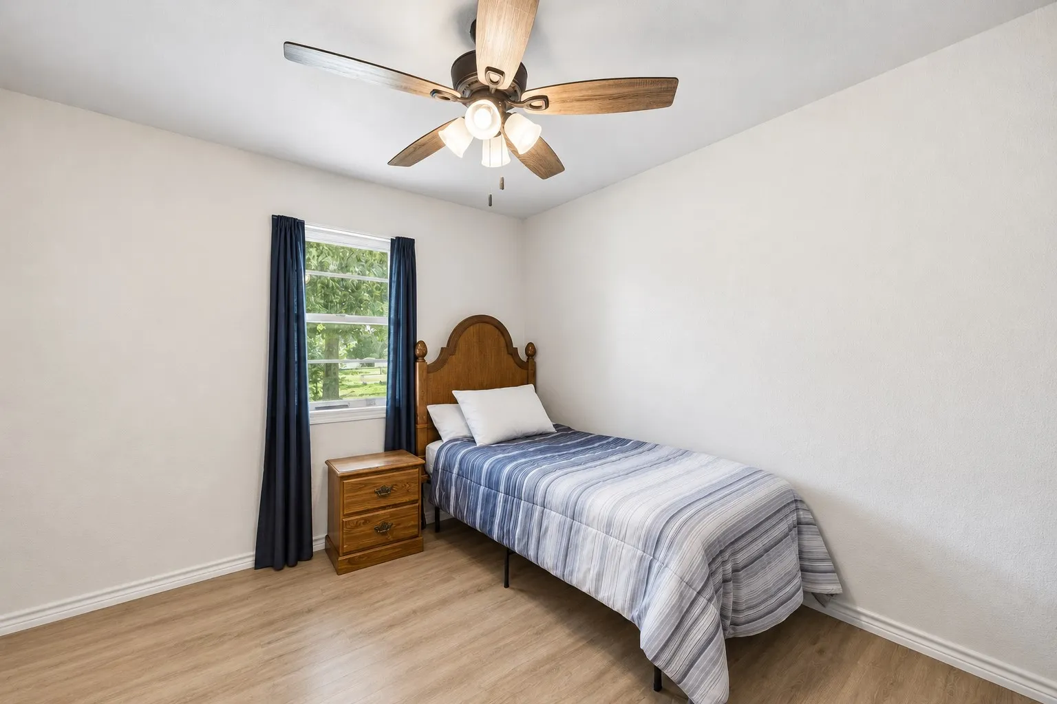 For Sale in Tarrant County , 7971 Peden Road, Azle, Texas 76020, 6 Bedroom, 4 Bathroom, Garage spaces, 0 Sqft, built in 1978, mls#21324127, Real Estate Agent in Azle, Homes For Sale in Tarrant county, Homes For Sale in Azle, Realtor in Azle Texas, Real Estate Brokerage Independent Realty Texas, Luminita Cordes Realtor