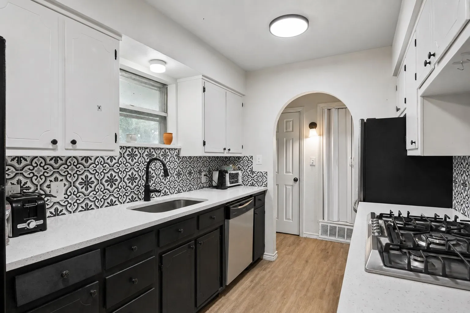 For Sale in Tarrant County , 7971 Peden Road, Azle, Texas 76020, 6 Bedroom, 4 Bathroom, Garage spaces, 0 Sqft, built in 1978, mls#21324127, Real Estate Agent in Azle, Homes For Sale in Tarrant county, Homes For Sale in Azle, Realtor in Azle Texas, Real Estate Brokerage Independent Realty Texas, Luminita Cordes Realtor