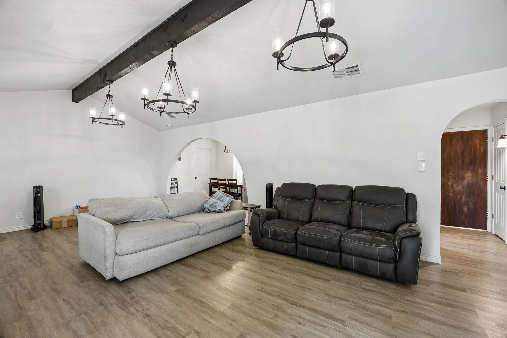 For Sale in Tarrant County , 7971 Peden Road, Azle, Texas 76020, 6 Bedroom, 4 Bathroom, Garage spaces, 0 Sqft, built in 1978, mls#21324127, Real Estate Agent in Azle, Homes For Sale in Tarrant county, Homes For Sale in Azle, Realtor in Azle Texas, Real Estate Brokerage Independent Realty Texas, Luminita Cordes Realtor