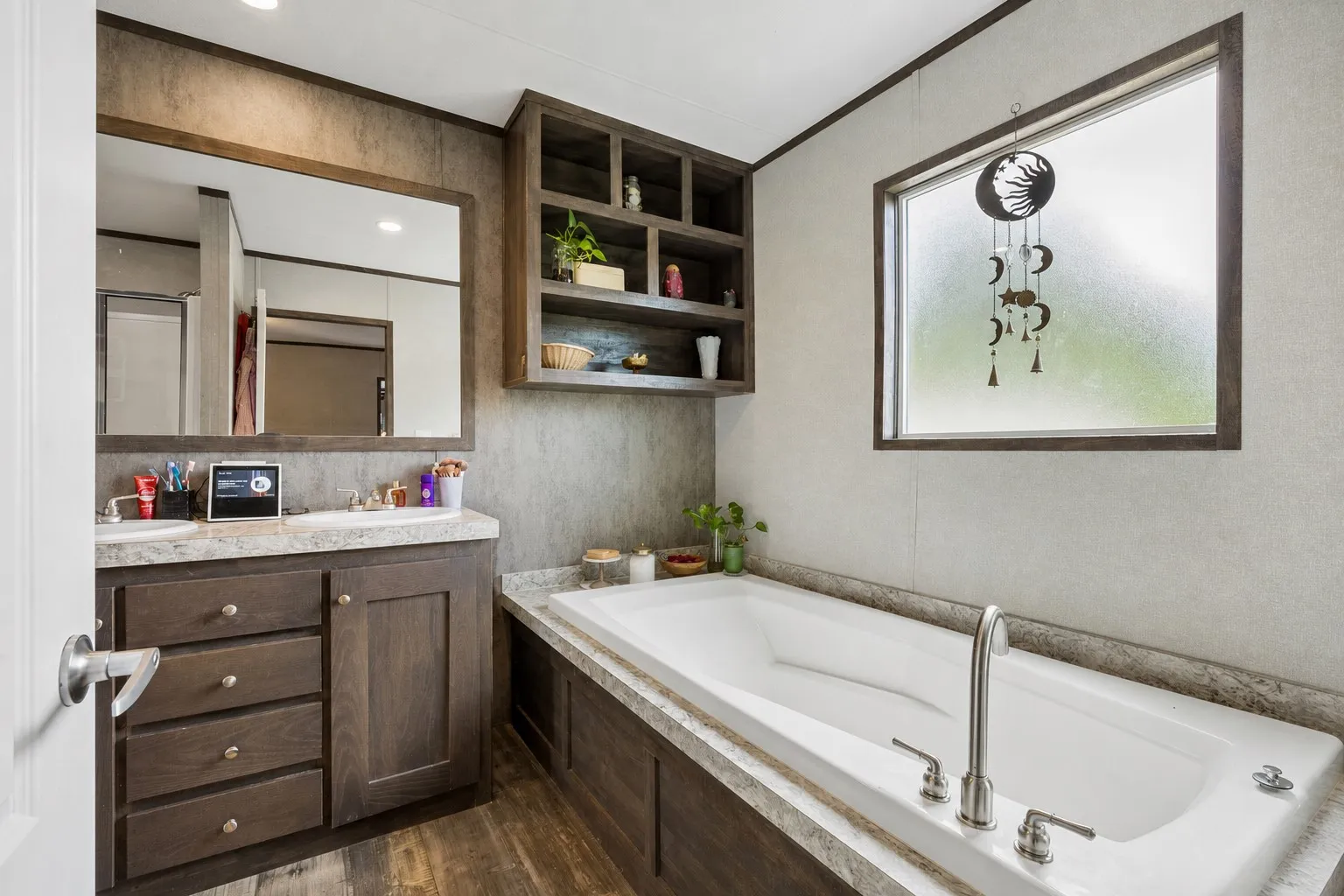 For Sale in Tarrant County , 7971 Peden Road, Azle, Texas 76020, 6 Bedroom, 4 Bathroom, Garage spaces, 0 Sqft, built in 1978, mls#21324127, Real Estate Agent in Azle, Homes For Sale in Tarrant county, Homes For Sale in Azle, Realtor in Azle Texas, Real Estate Brokerage Independent Realty Texas, Luminita Cordes Realtor