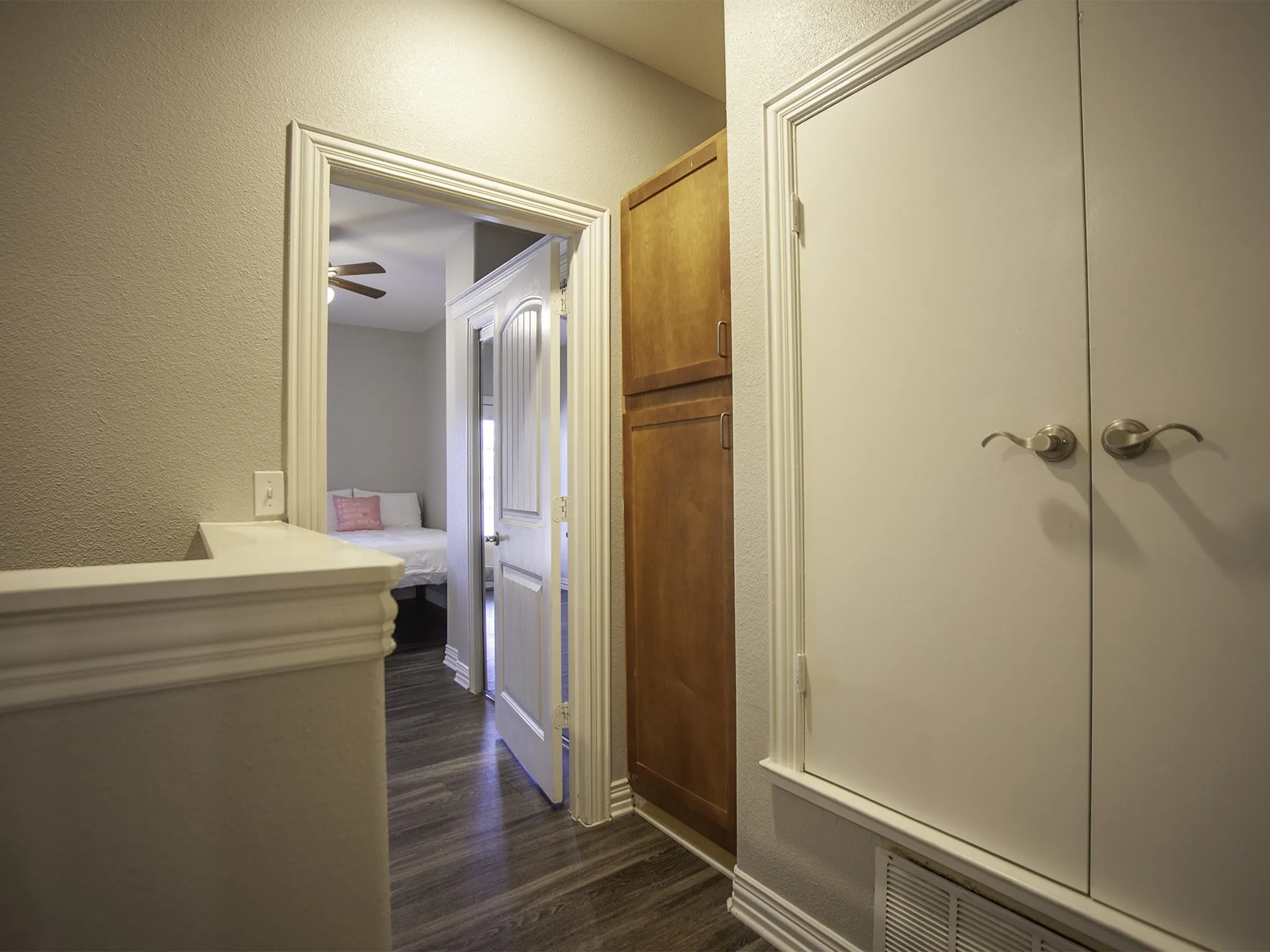 Condominium For Sale in Mc Lennan County , 2410 S 2nd Street 951, Waco, Texas 76706, 4 Bedroom, 5 Bathroom, 2 Garage spaces, 1,491 Sqft, built in 2006, mls#21293989, Real Estate Agent in Waco, Homes For Sale in Mc Lennan county, Homes For Sale in Waco, Realtor in Waco Texas, Real Estate Brokerage Independent Realty Texas, Luminita Cordes Realtor