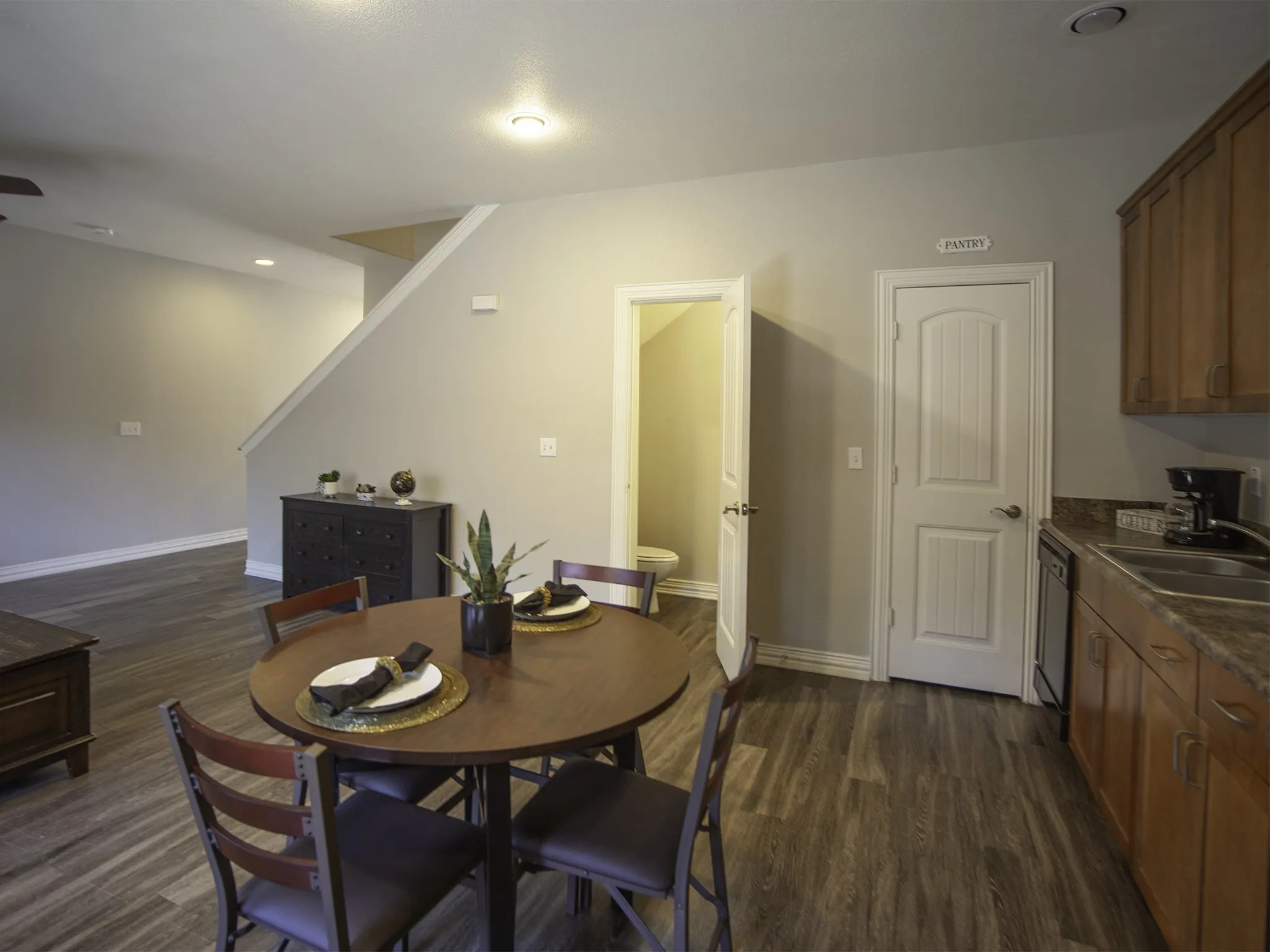 Condominium For Sale in Mc Lennan County , 2410 S 2nd Street 951, Waco, Texas 76706, 4 Bedroom, 5 Bathroom, 2 Garage spaces, 1,491 Sqft, built in 2006, mls#21293989, Real Estate Agent in Waco, Homes For Sale in Mc Lennan county, Homes For Sale in Waco, Realtor in Waco Texas, Real Estate Brokerage Independent Realty Texas, Luminita Cordes Realtor