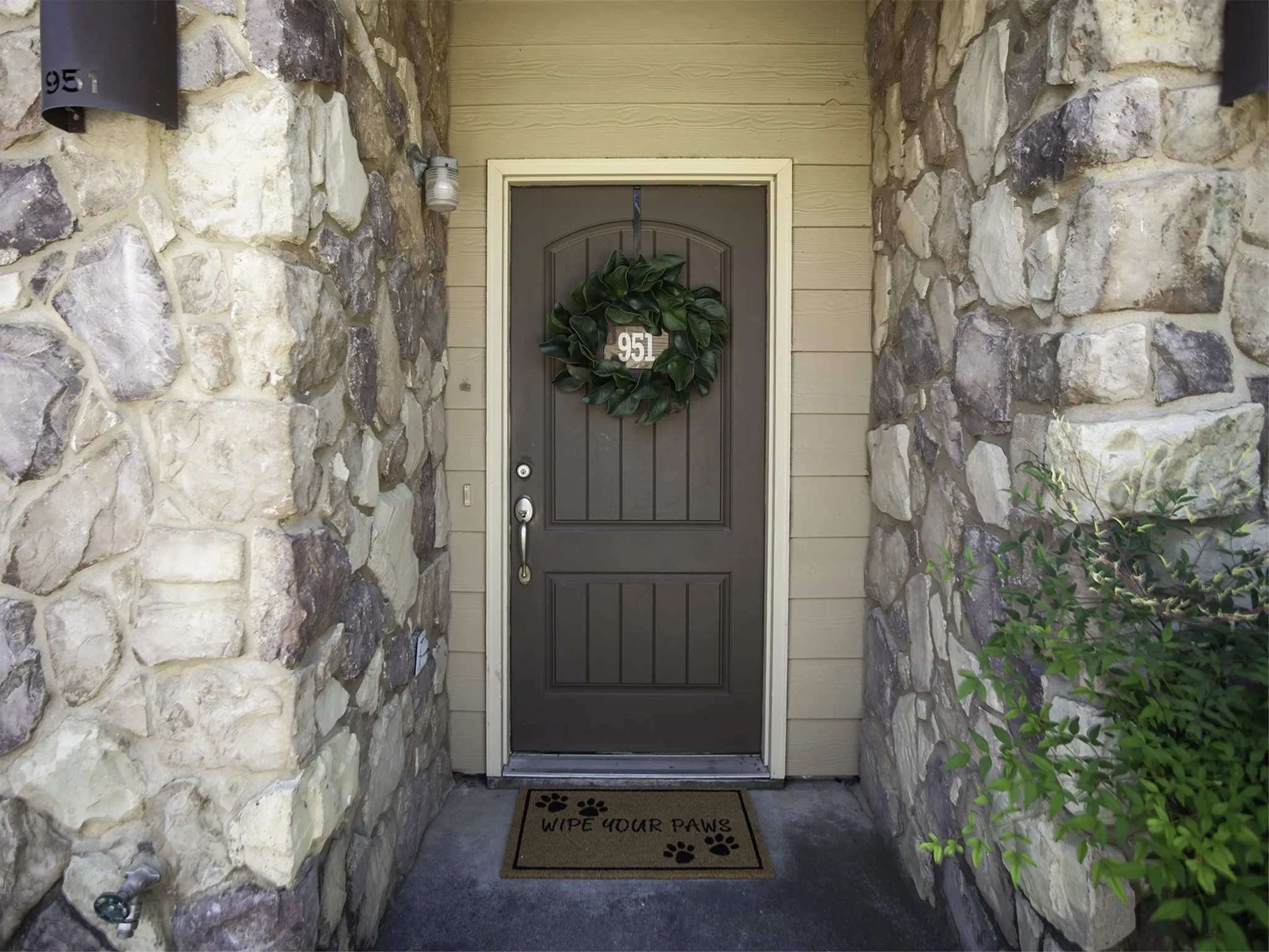 Condominium For Sale in Mc Lennan County , 2410 S 2nd Street 951, Waco, Texas 76706, 4 Bedroom, 5 Bathroom, 2 Garage spaces, 1,491 Sqft, built in 2006, mls#21293989, Real Estate Agent in Waco, Homes For Sale in Mc Lennan county, Homes For Sale in Waco, Realtor in Waco Texas, Real Estate Brokerage Independent Realty Texas, Luminita Cordes Realtor