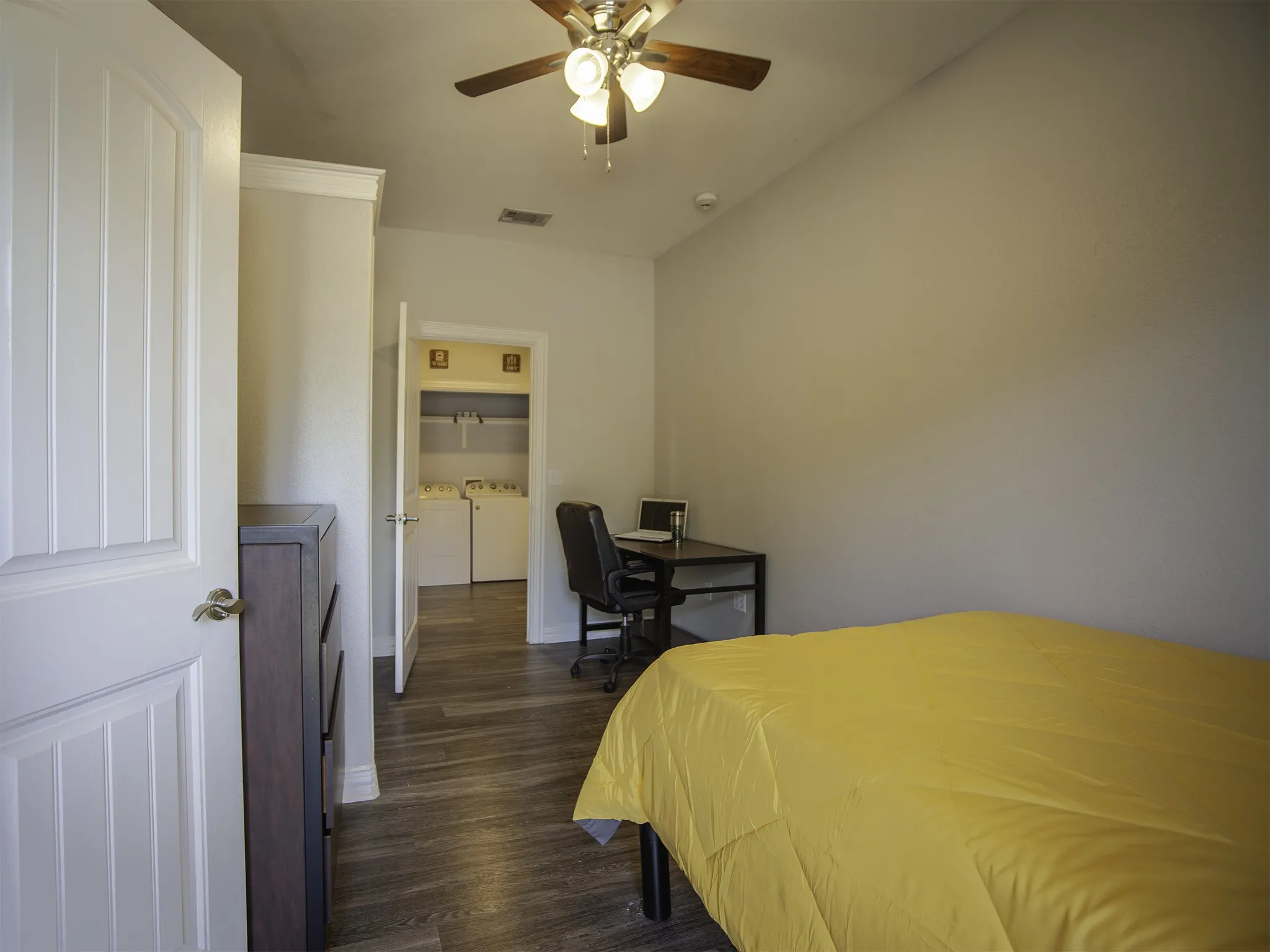 Condominium For Sale in Mc Lennan County , 2410 S 2nd Street 951, Waco, Texas 76706, 4 Bedroom, 5 Bathroom, 2 Garage spaces, 1,491 Sqft, built in 2006, mls#21293989, Real Estate Agent in Waco, Homes For Sale in Mc Lennan county, Homes For Sale in Waco, Realtor in Waco Texas, Real Estate Brokerage Independent Realty Texas, Luminita Cordes Realtor
