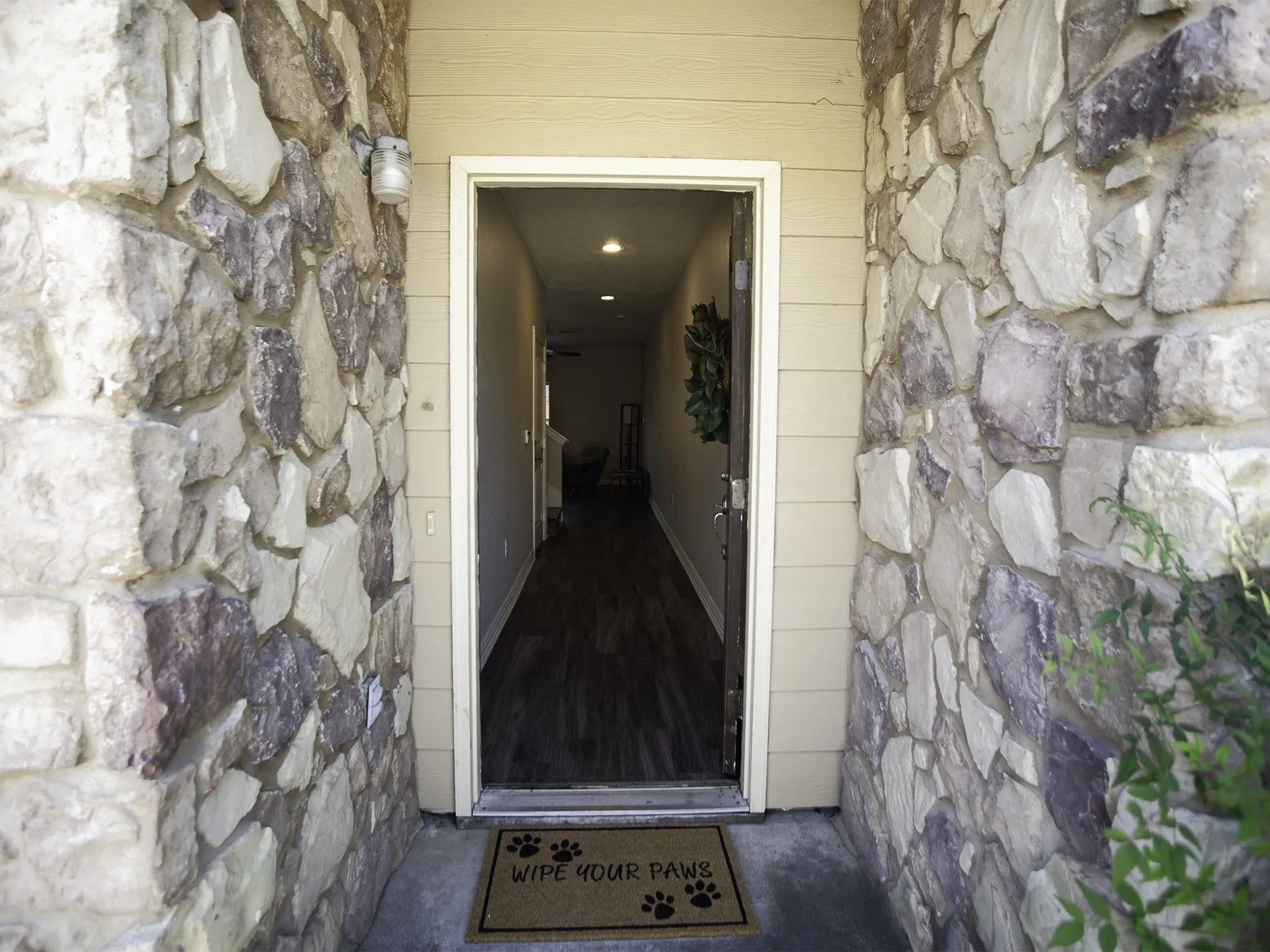Condominium For Sale in Mc Lennan County , 2410 S 2nd Street 951, Waco, Texas 76706, 4 Bedroom, 5 Bathroom, 2 Garage spaces, 1,491 Sqft, built in 2006, mls#21293989, Real Estate Agent in Waco, Homes For Sale in Mc Lennan county, Homes For Sale in Waco, Realtor in Waco Texas, Real Estate Brokerage Independent Realty Texas, Luminita Cordes Realtor