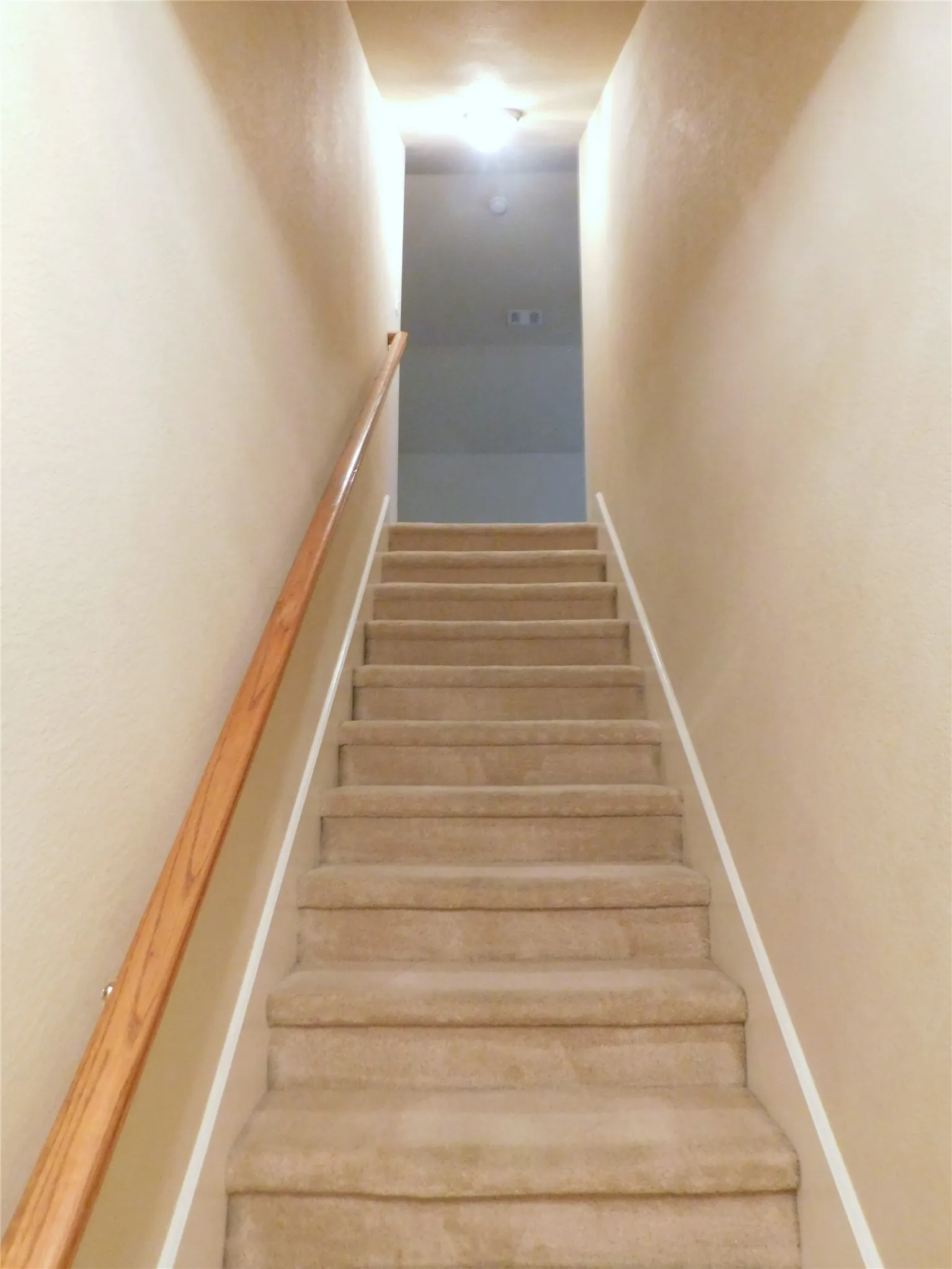 Single Family Residence For Rent in Denton County , 108 Red Bluff Drive, Hickory Creek, Texas 75065, 4 Bedroom, 3 Bathroom, 2 Garage spaces, 2,521 Sqft, built in 2004, mls#21327938, Real Estate Agent in Hickory Creek, Homes For Rent in Denton county, Homes For Rent in Hickory Creek, Realtor in Hickory Creek Texas, Real Estate Brokerage Independent Realty Texas, Luminita Cordes Realtor