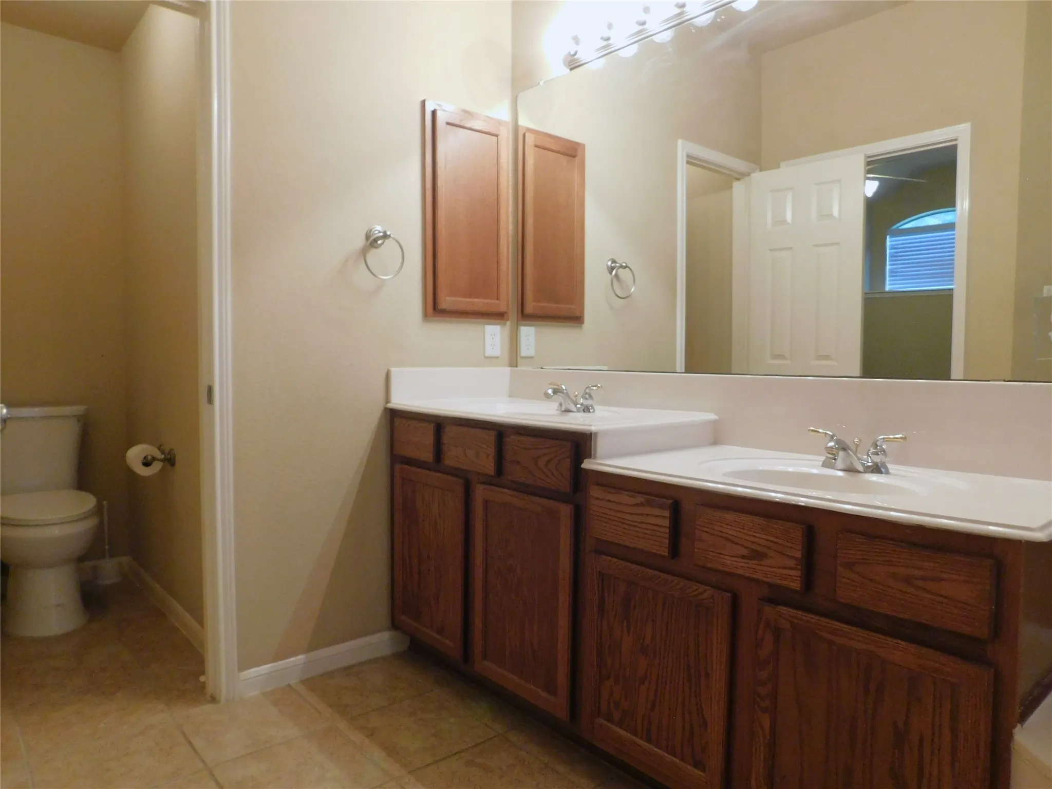 Single Family Residence For Rent in Denton County , 108 Red Bluff Drive, Hickory Creek, Texas 75065, 4 Bedroom, 3 Bathroom, 2 Garage spaces, 2,521 Sqft, built in 2004, mls#21327938, Real Estate Agent in Hickory Creek, Homes For Rent in Denton county, Homes For Rent in Hickory Creek, Realtor in Hickory Creek Texas, Real Estate Brokerage Independent Realty Texas, Luminita Cordes Realtor