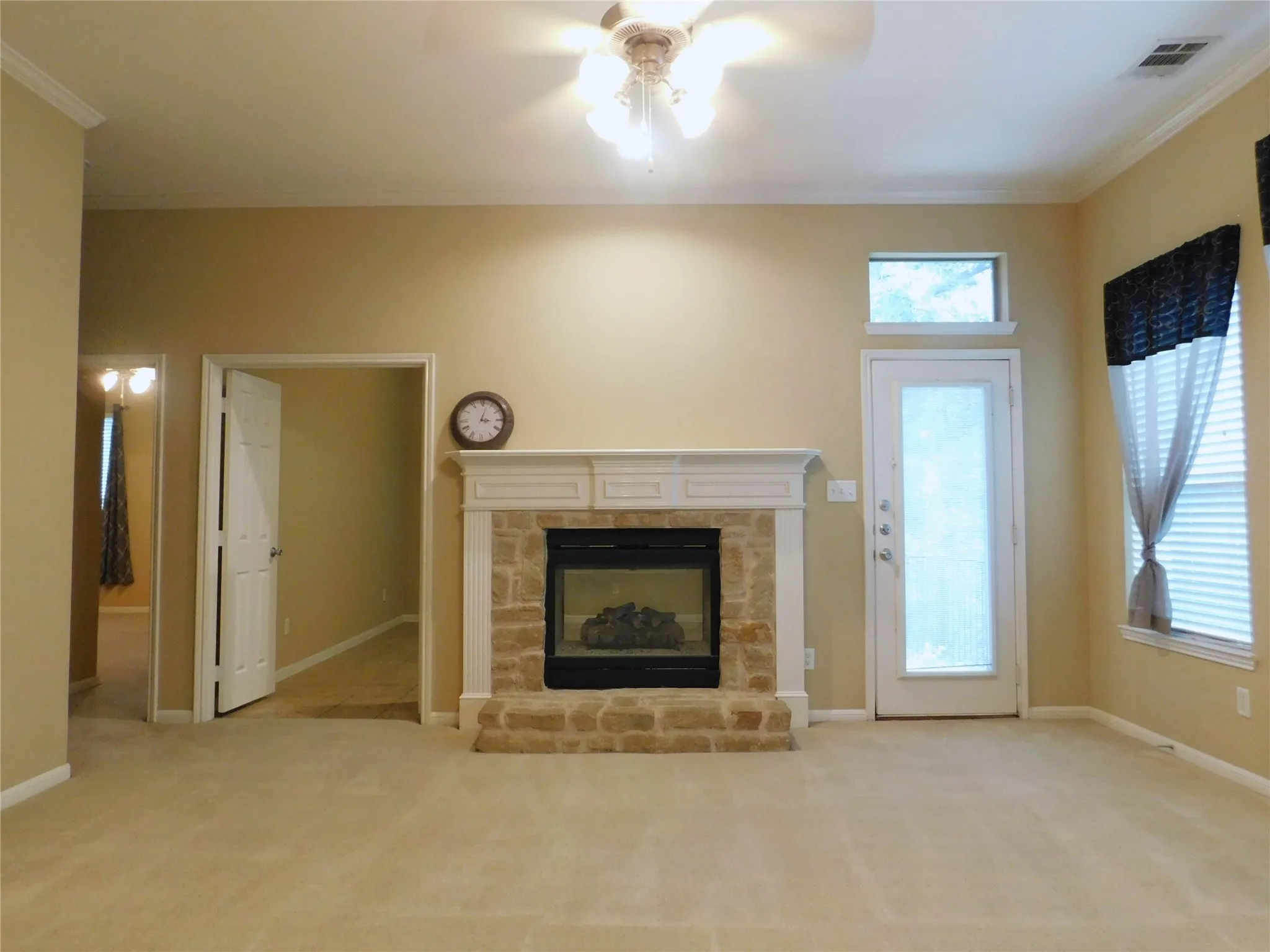 Single Family Residence For Rent in Denton County , 108 Red Bluff Drive, Hickory Creek, Texas 75065, 4 Bedroom, 3 Bathroom, 2 Garage spaces, 2,521 Sqft, built in 2004, mls#21327938, Real Estate Agent in Hickory Creek, Homes For Rent in Denton county, Homes For Rent in Hickory Creek, Realtor in Hickory Creek Texas, Real Estate Brokerage Independent Realty Texas, Luminita Cordes Realtor