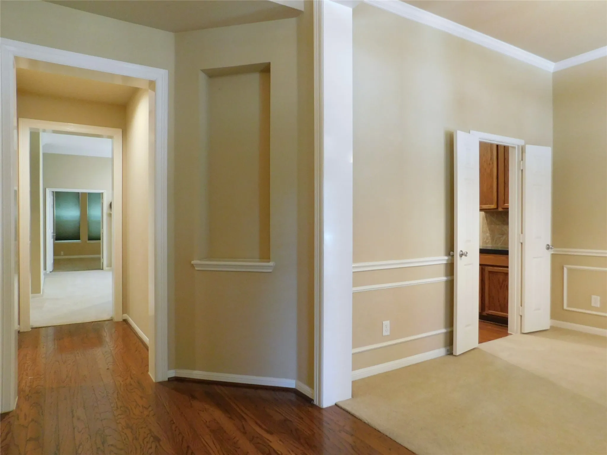 Single Family Residence For Rent in Denton County , 108 Red Bluff Drive, Hickory Creek, Texas 75065, 4 Bedroom, 3 Bathroom, 2 Garage spaces, 2,521 Sqft, built in 2004, mls#21327938, Real Estate Agent in Hickory Creek, Homes For Rent in Denton county, Homes For Rent in Hickory Creek, Realtor in Hickory Creek Texas, Real Estate Brokerage Independent Realty Texas, Luminita Cordes Realtor
