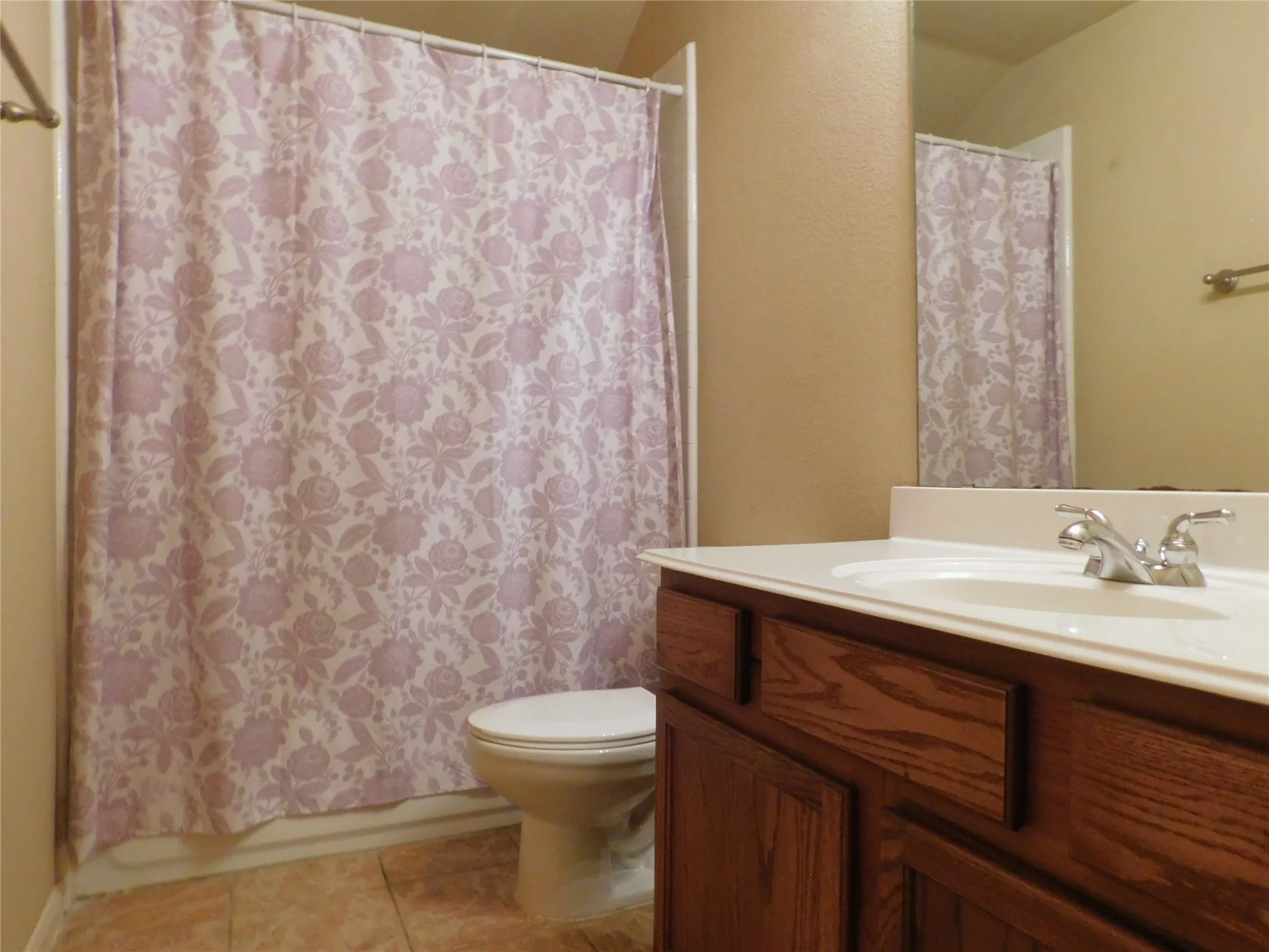 Single Family Residence For Rent in Denton County , 108 Red Bluff Drive, Hickory Creek, Texas 75065, 4 Bedroom, 3 Bathroom, 2 Garage spaces, 2,521 Sqft, built in 2004, mls#21327938, Real Estate Agent in Hickory Creek, Homes For Rent in Denton county, Homes For Rent in Hickory Creek, Realtor in Hickory Creek Texas, Real Estate Brokerage Independent Realty Texas, Luminita Cordes Realtor