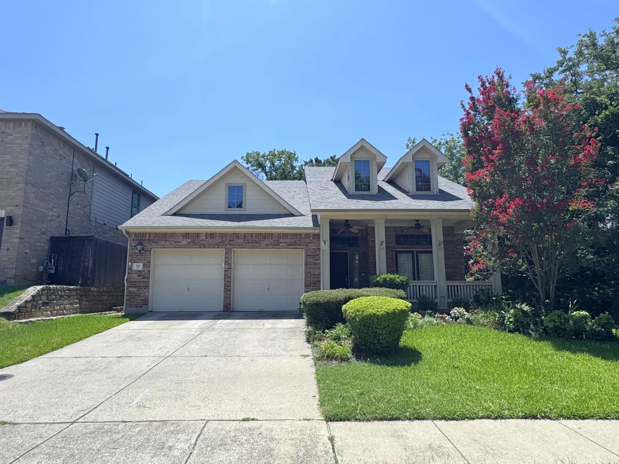 Single Family Residence For Rent in Denton County , 108 Red Bluff Drive, Hickory Creek, Texas 75065, 4 Bedroom, 3 Bathroom, 2 Garage spaces, 2,521 Sqft, built in 2004, mls#21327938, Real Estate Agent in Hickory Creek, Homes For Rent in Denton county, Homes For Rent in Hickory Creek, Realtor in Hickory Creek Texas, Real Estate Brokerage Independent Realty Texas, Luminita Cordes Realtor